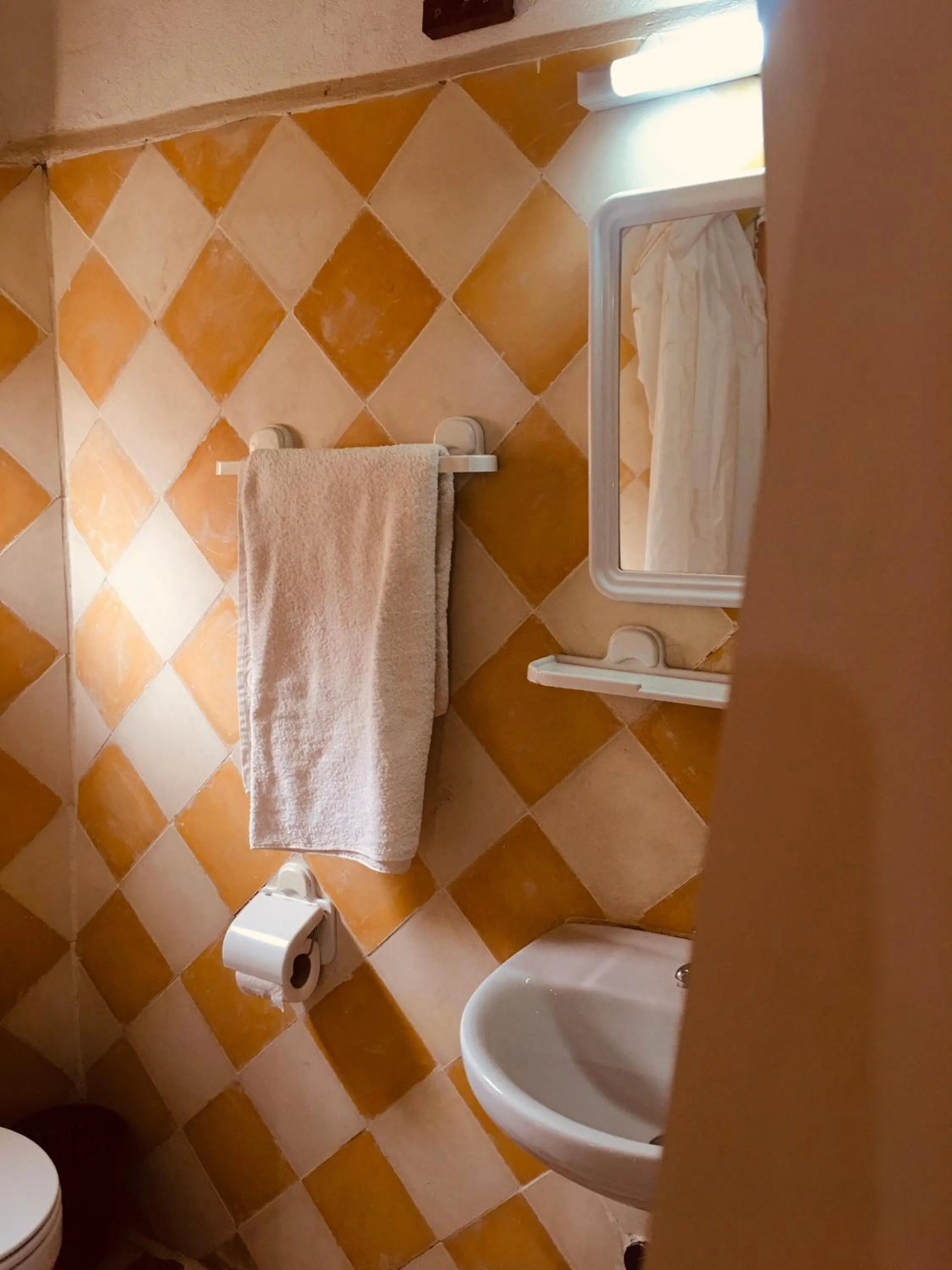 Bathroom in Hôtel panoramique de la vallée