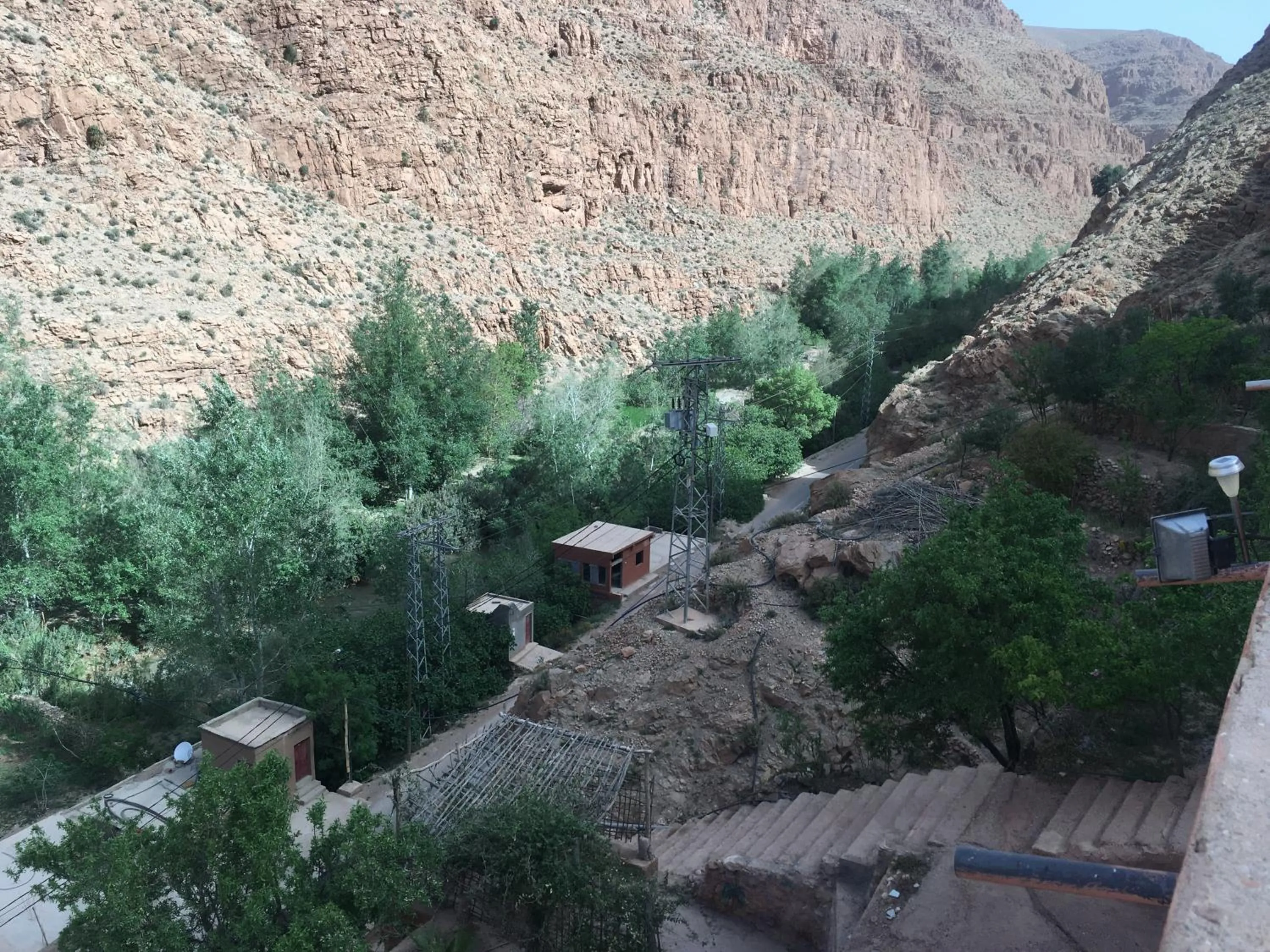 Property building in Hôtel panoramique de la vallée