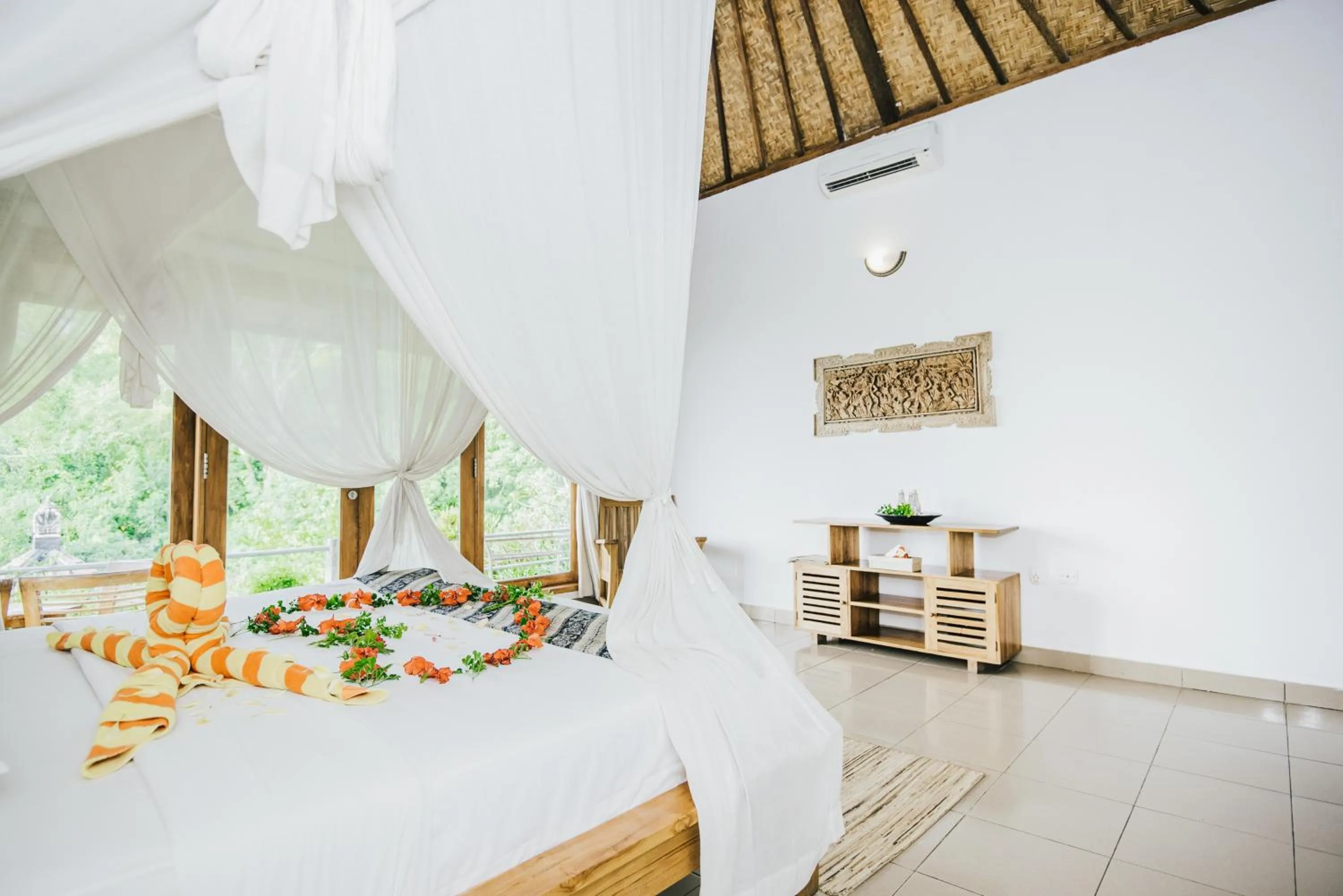 Bedroom in Lembongan Cliff Villas