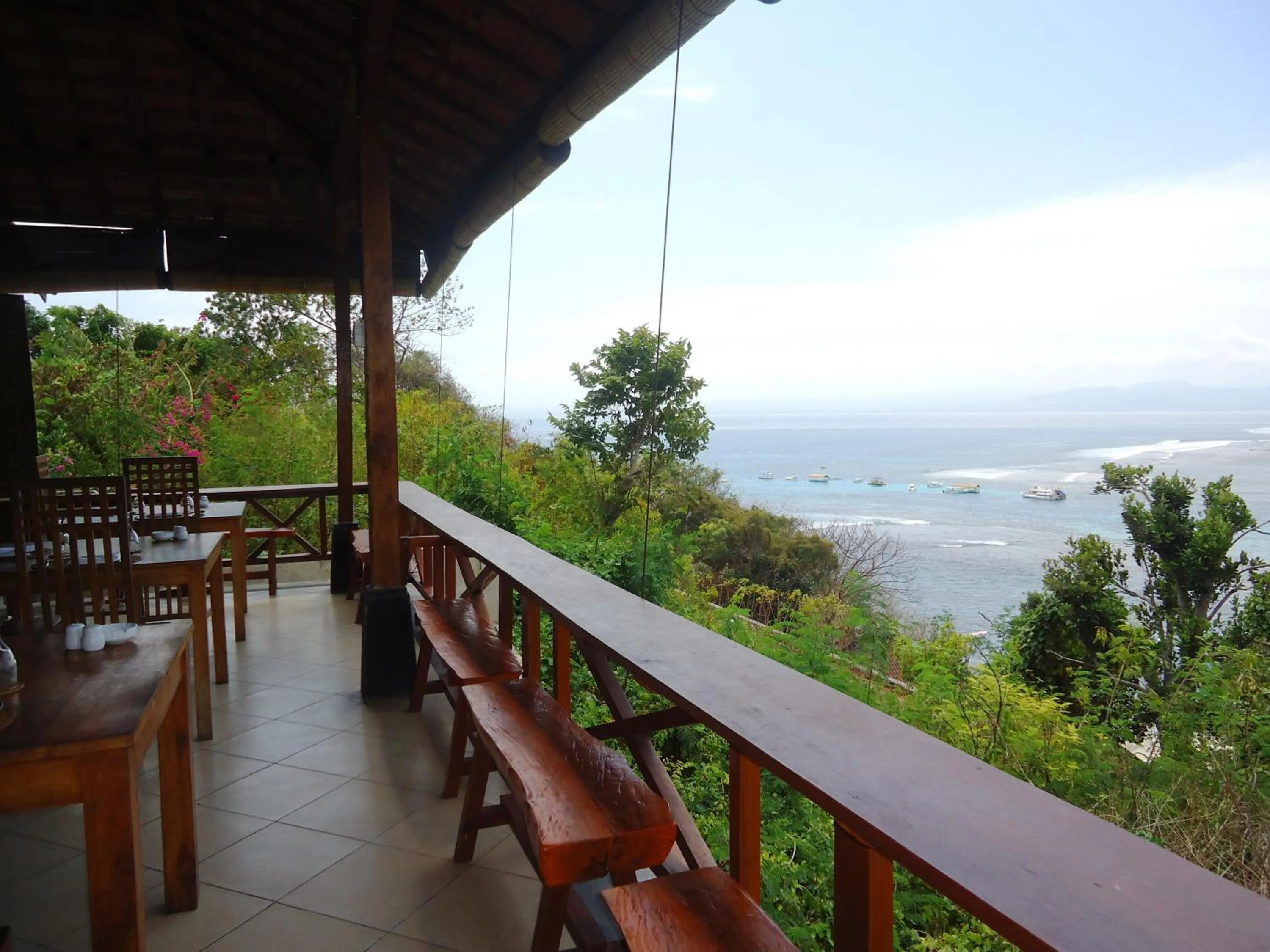 Restaurant/places to eat in Lembongan Cliff Villas