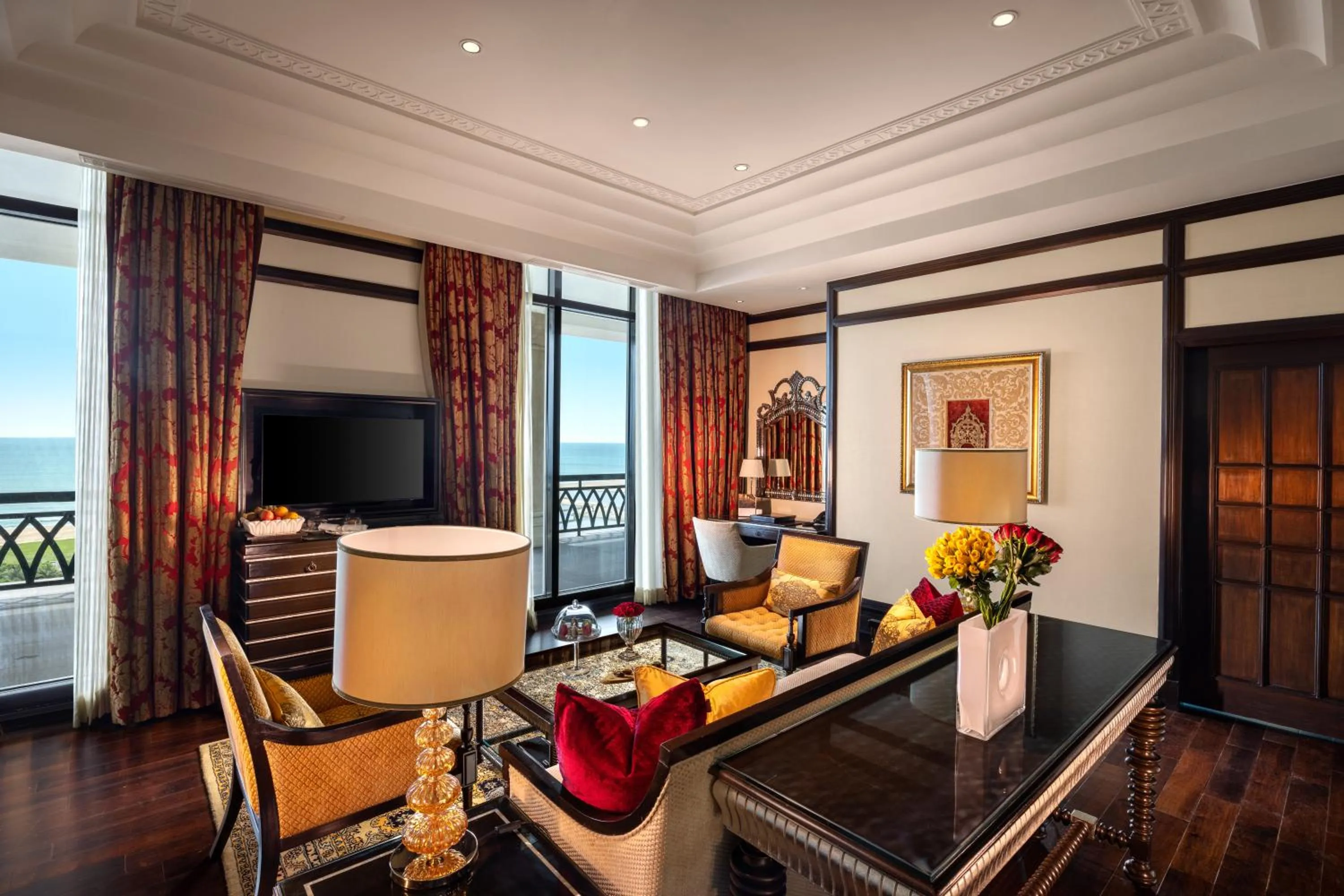 Photo of the whole room in The Leela Palace Chennai