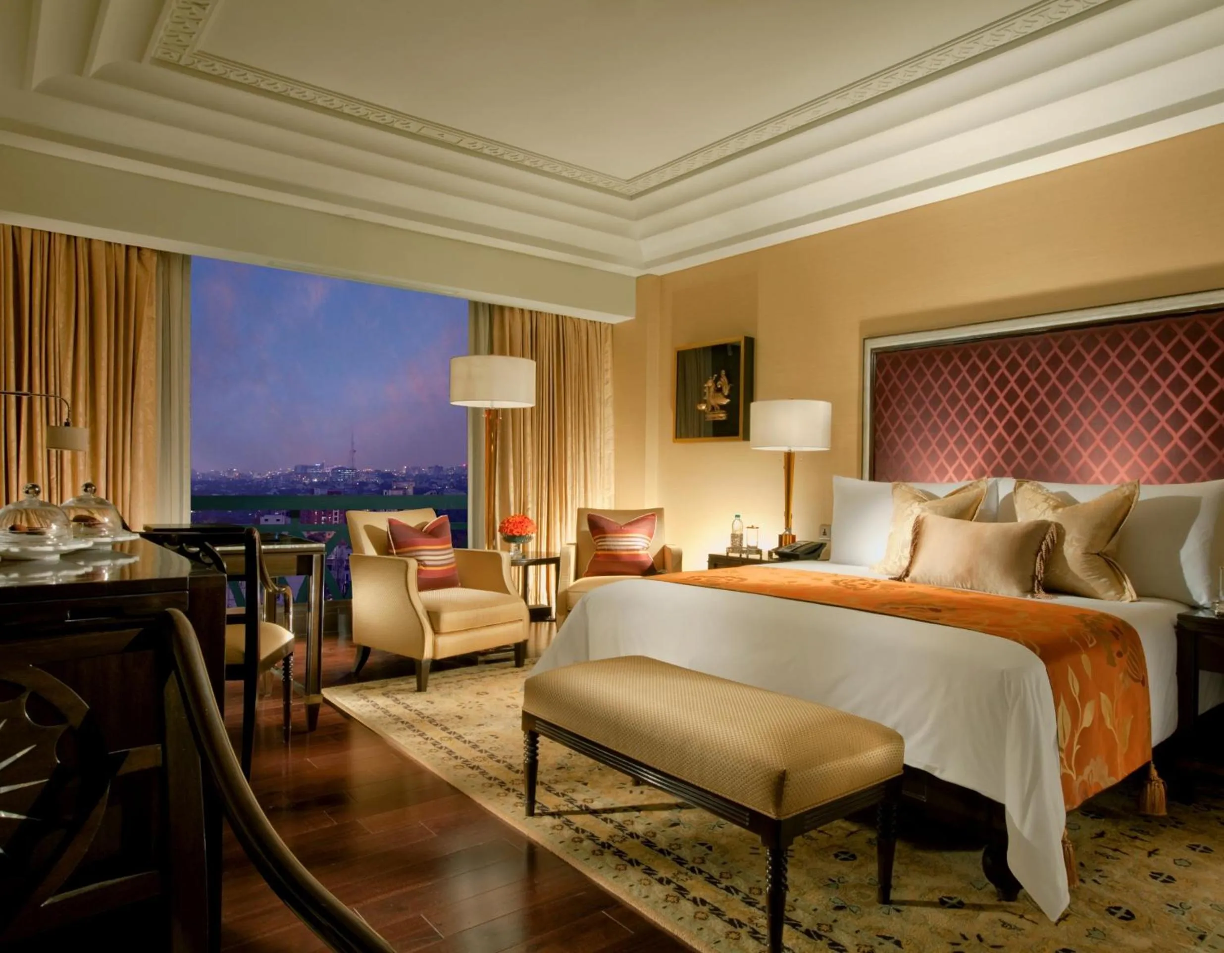 Photo of the whole room, Bed in The Leela Palace Chennai