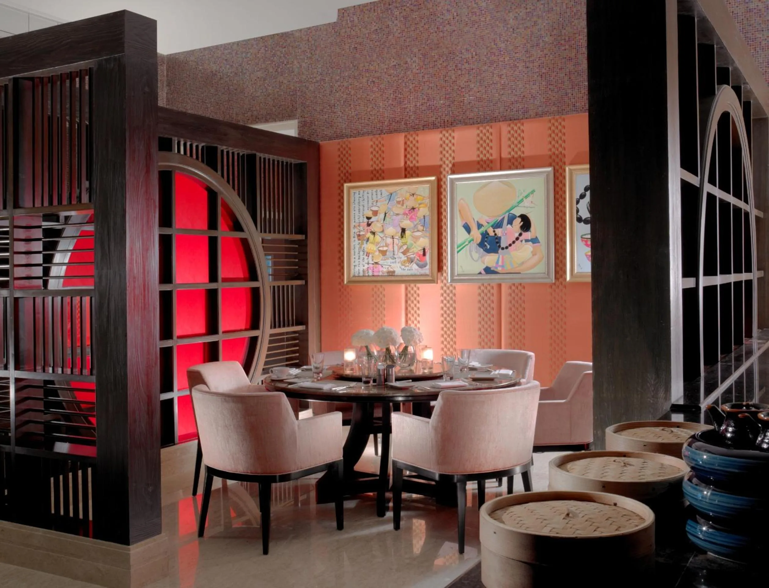 Restaurant/places to eat in The Leela Palace Chennai