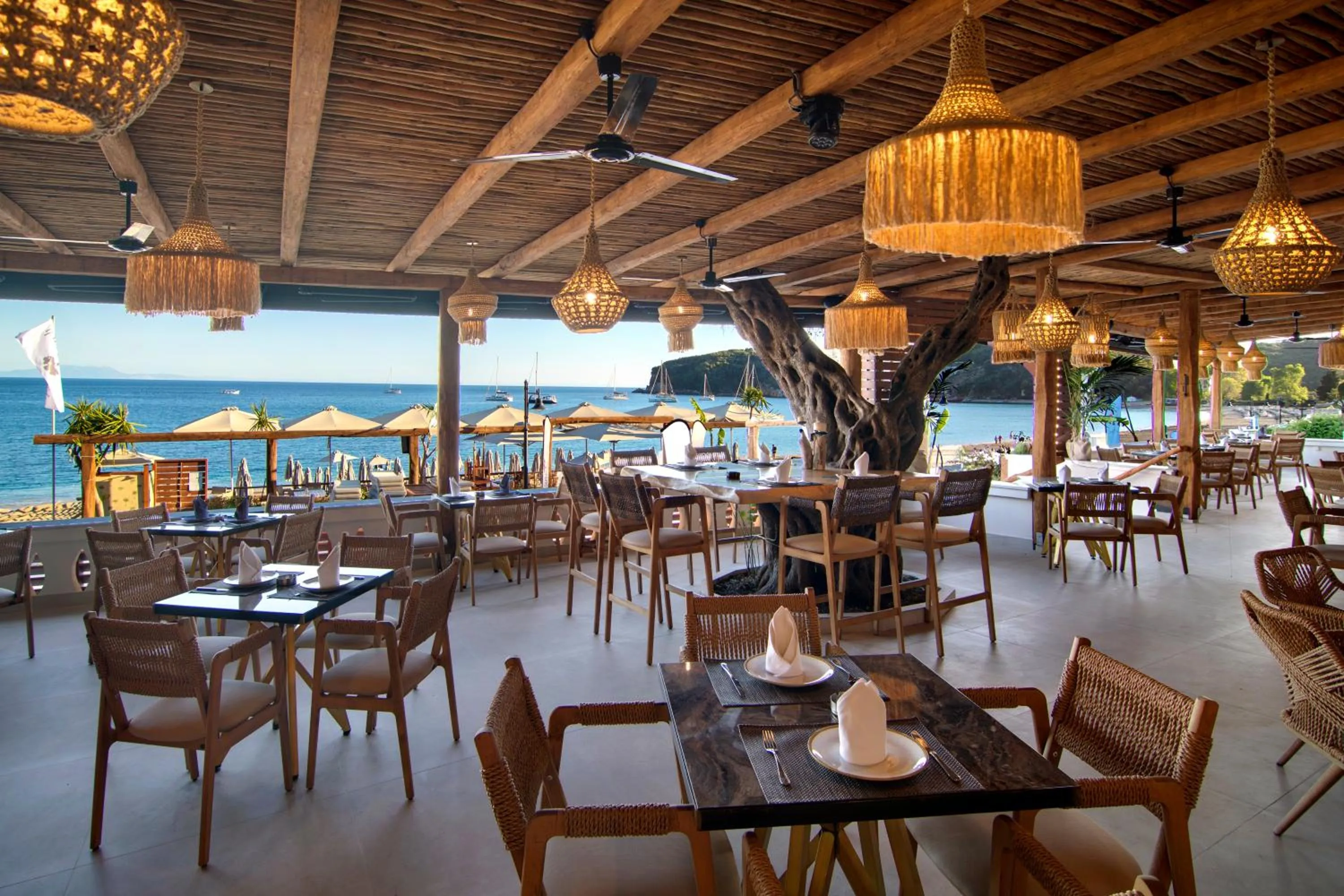 Restaurant/places to eat in Valtos Beach Hotel