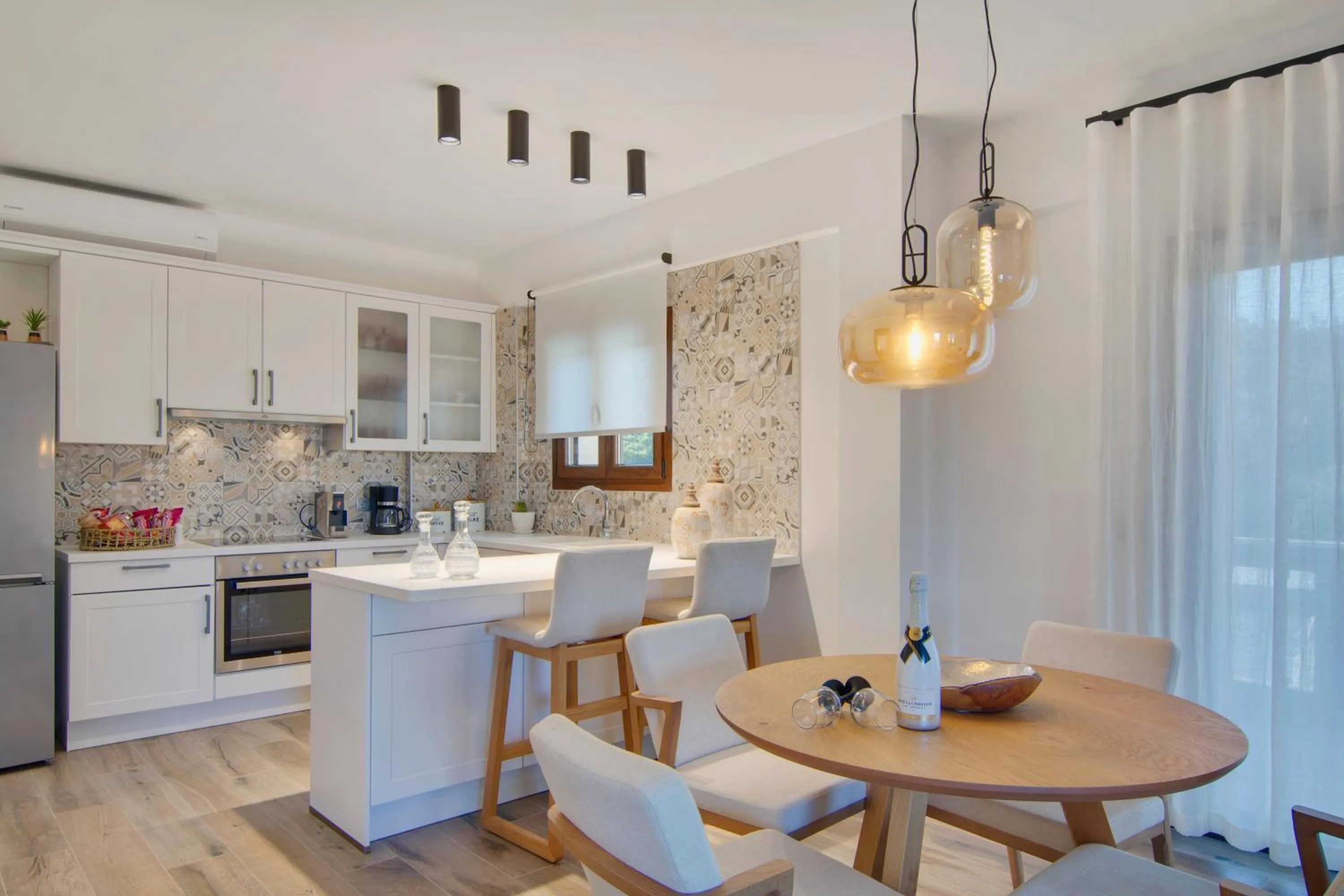 Kitchen or kitchenette in Valtos Beach Hotel