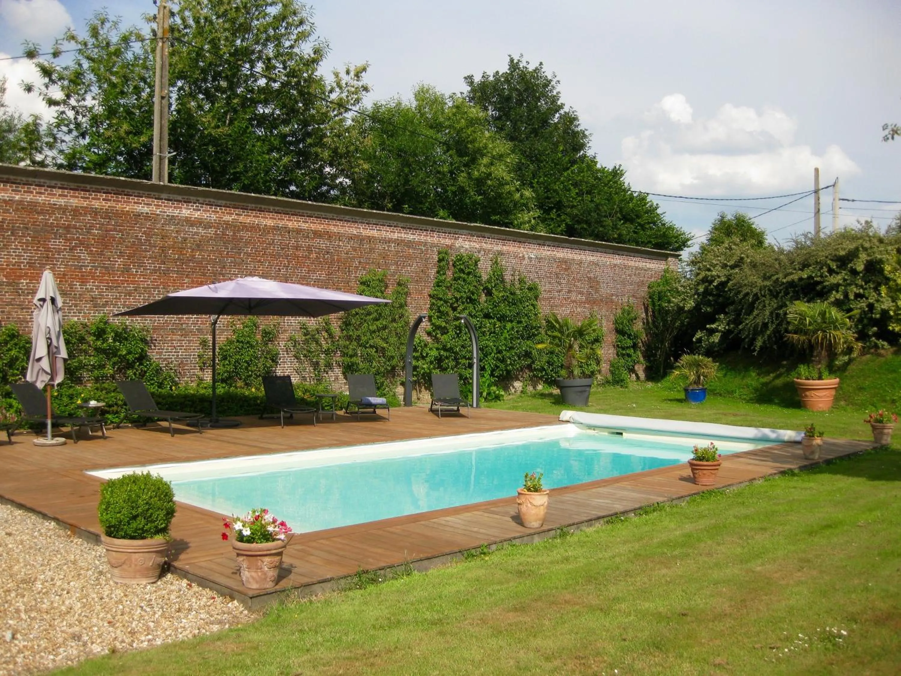 Swimming pool in Château de Cleuville