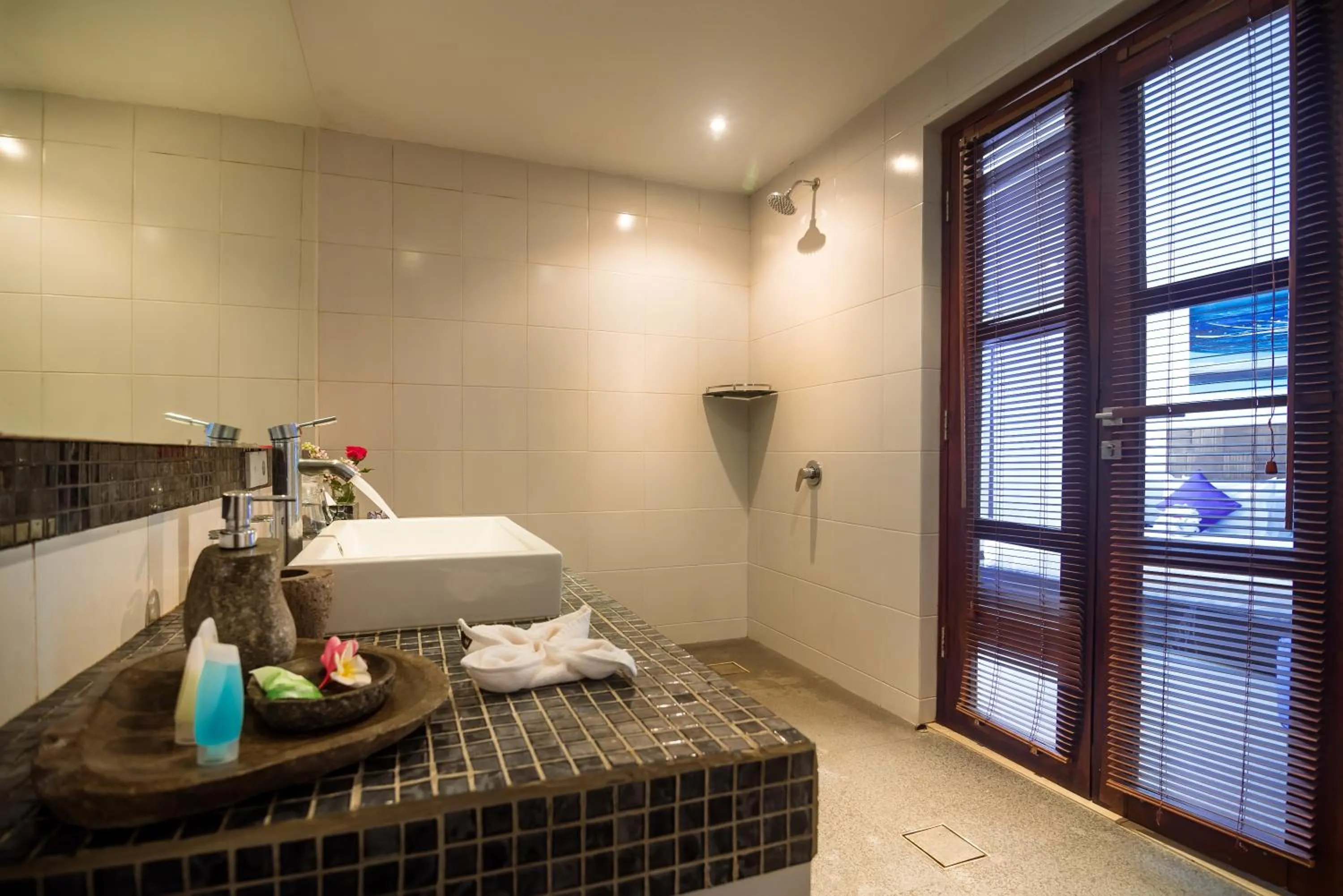 Shower, Bed in Arama Riverside 5 Bedrooms by Villas Direct Bali