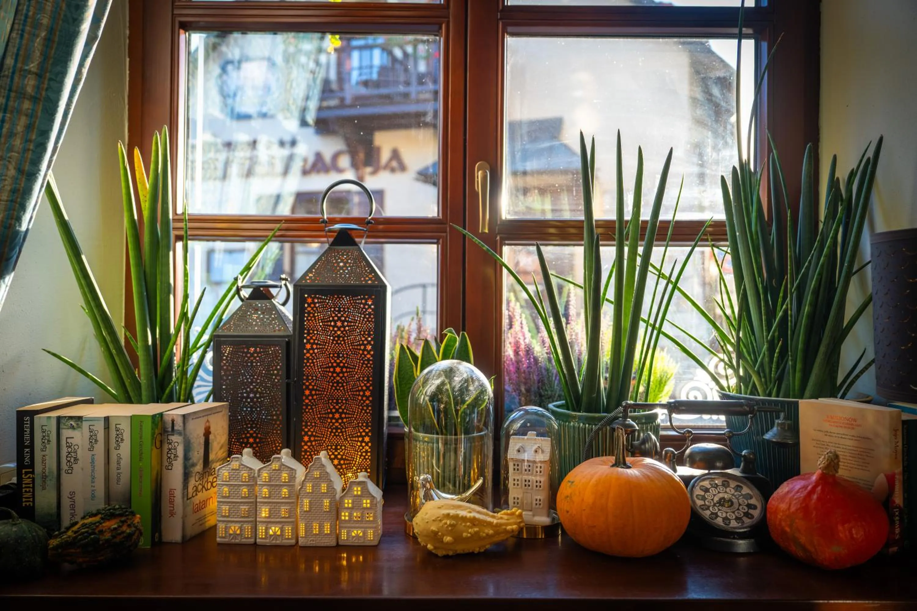 Restaurant/places to eat in Agharta