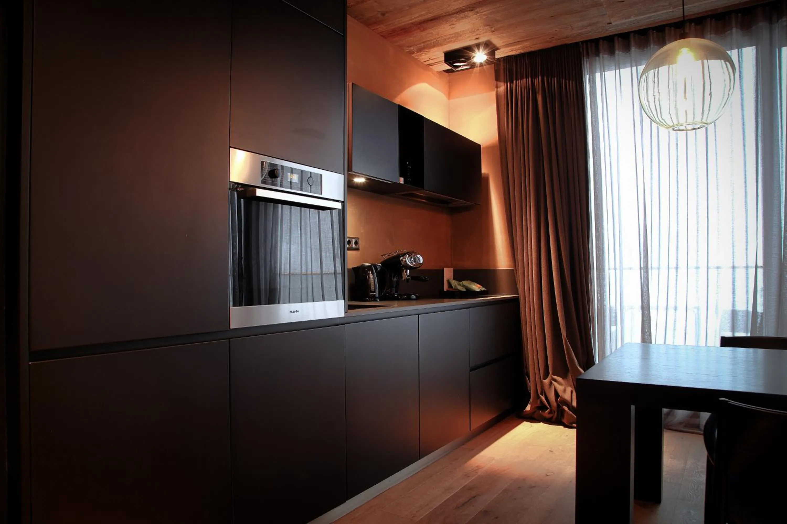 Kitchen or kitchenette in Hotel Zhero – Ischgl/Kappl