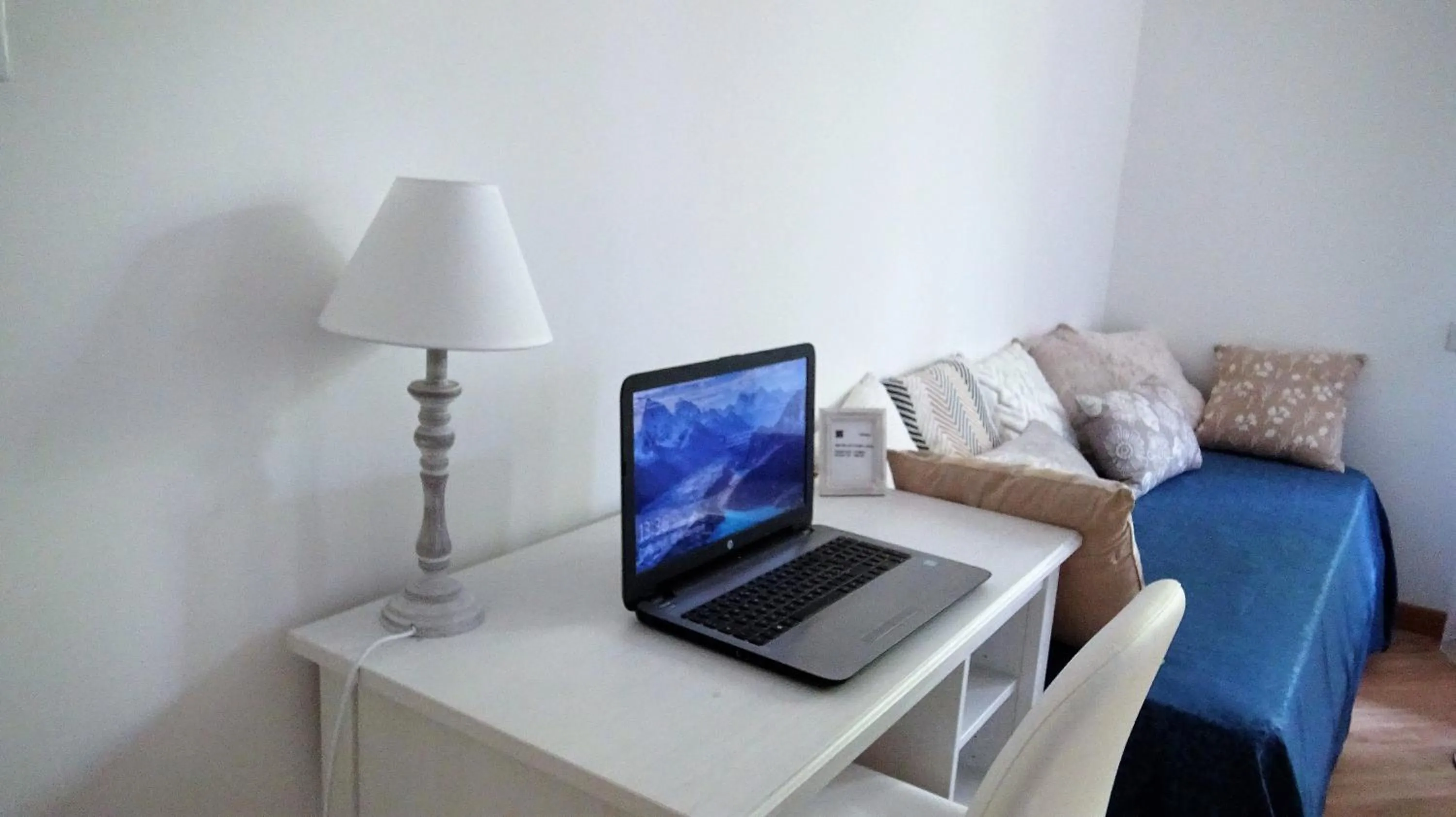 Photo of the whole room in Garden FuoriRotta