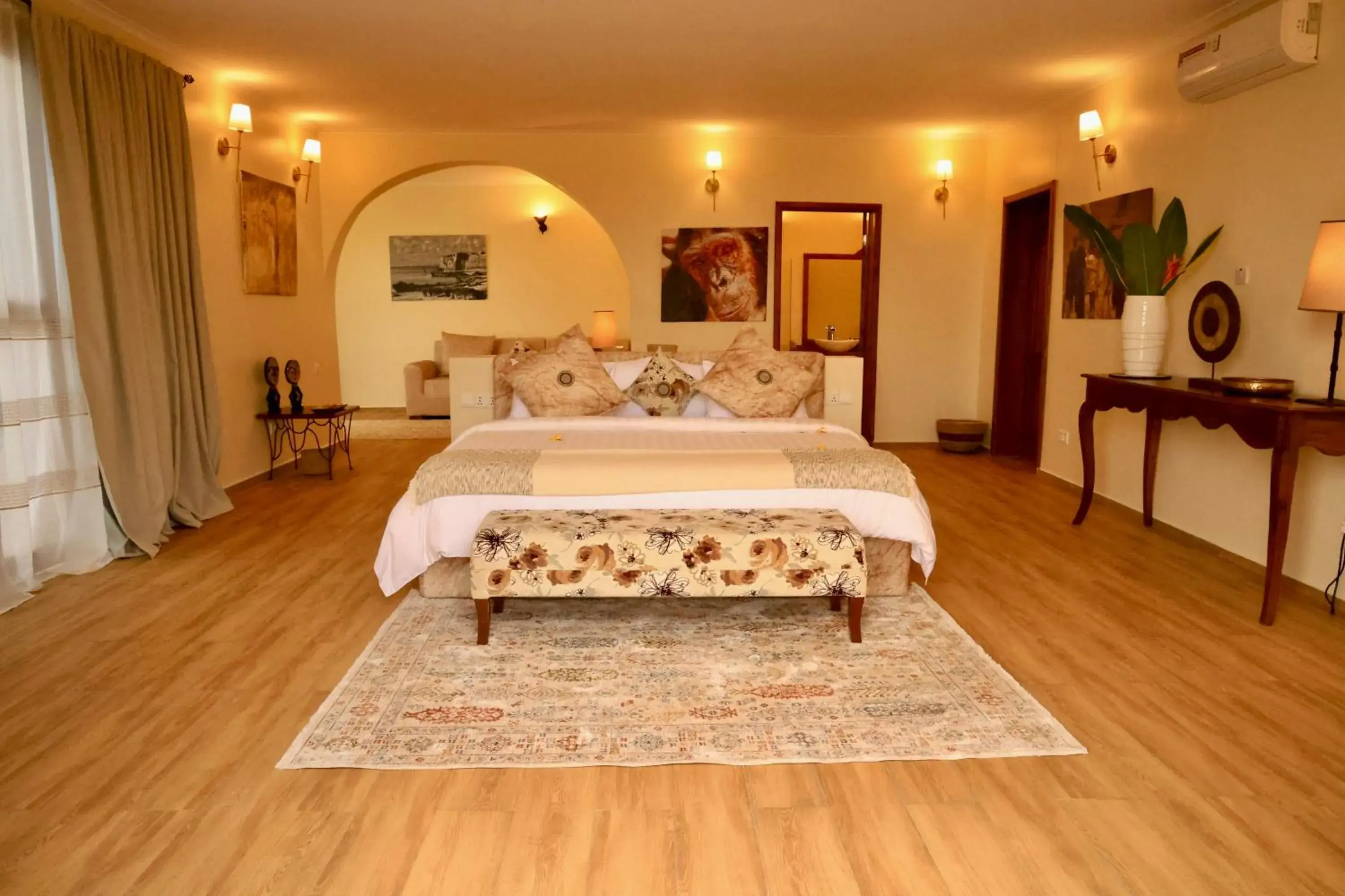 Presidential Suite in Pink Flamingo Boutique Hotel Presidential Suite in Pink Flamingo Boutique Hotel