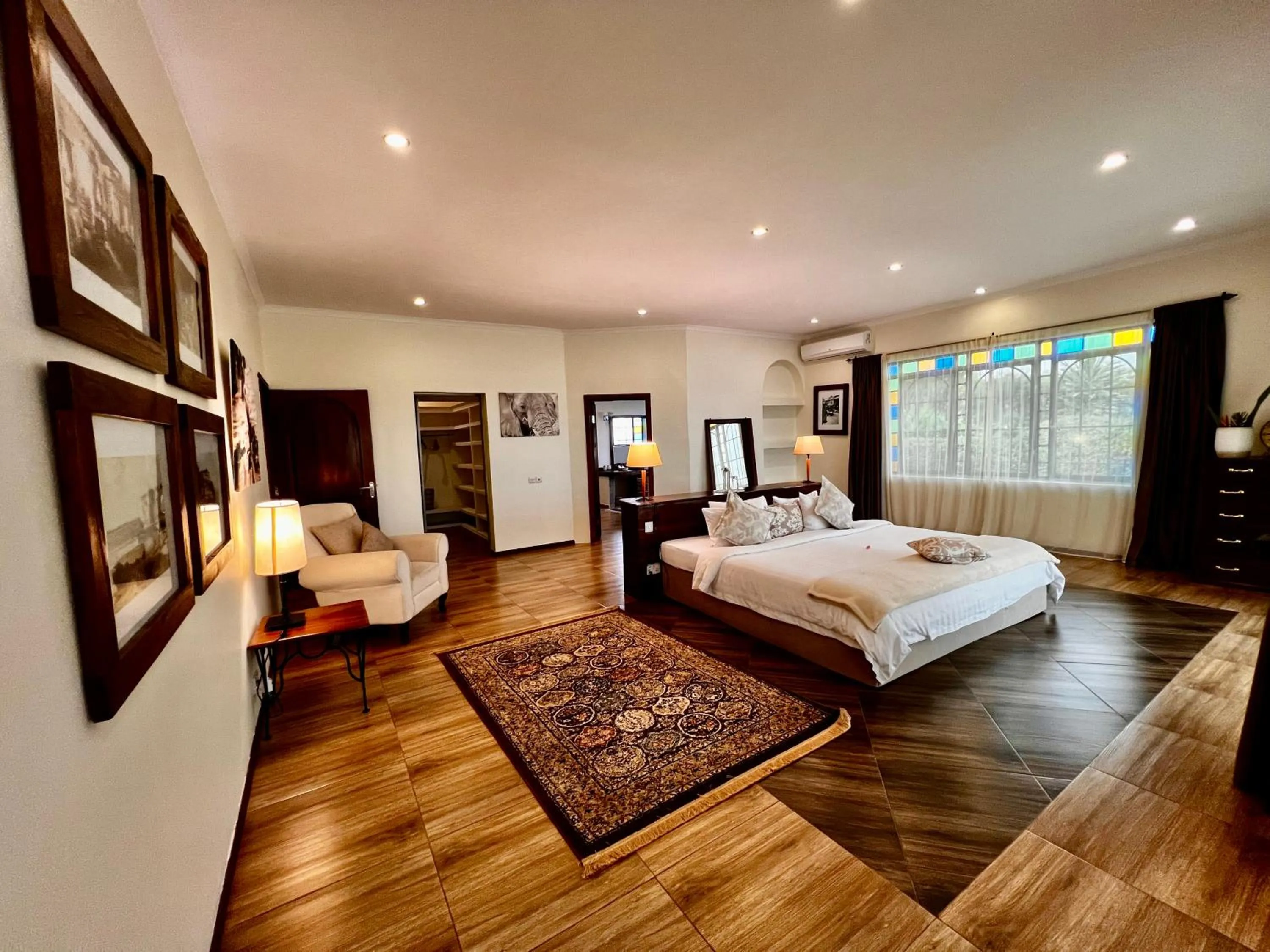 Bed in Pink Flamingo Boutique Hotel