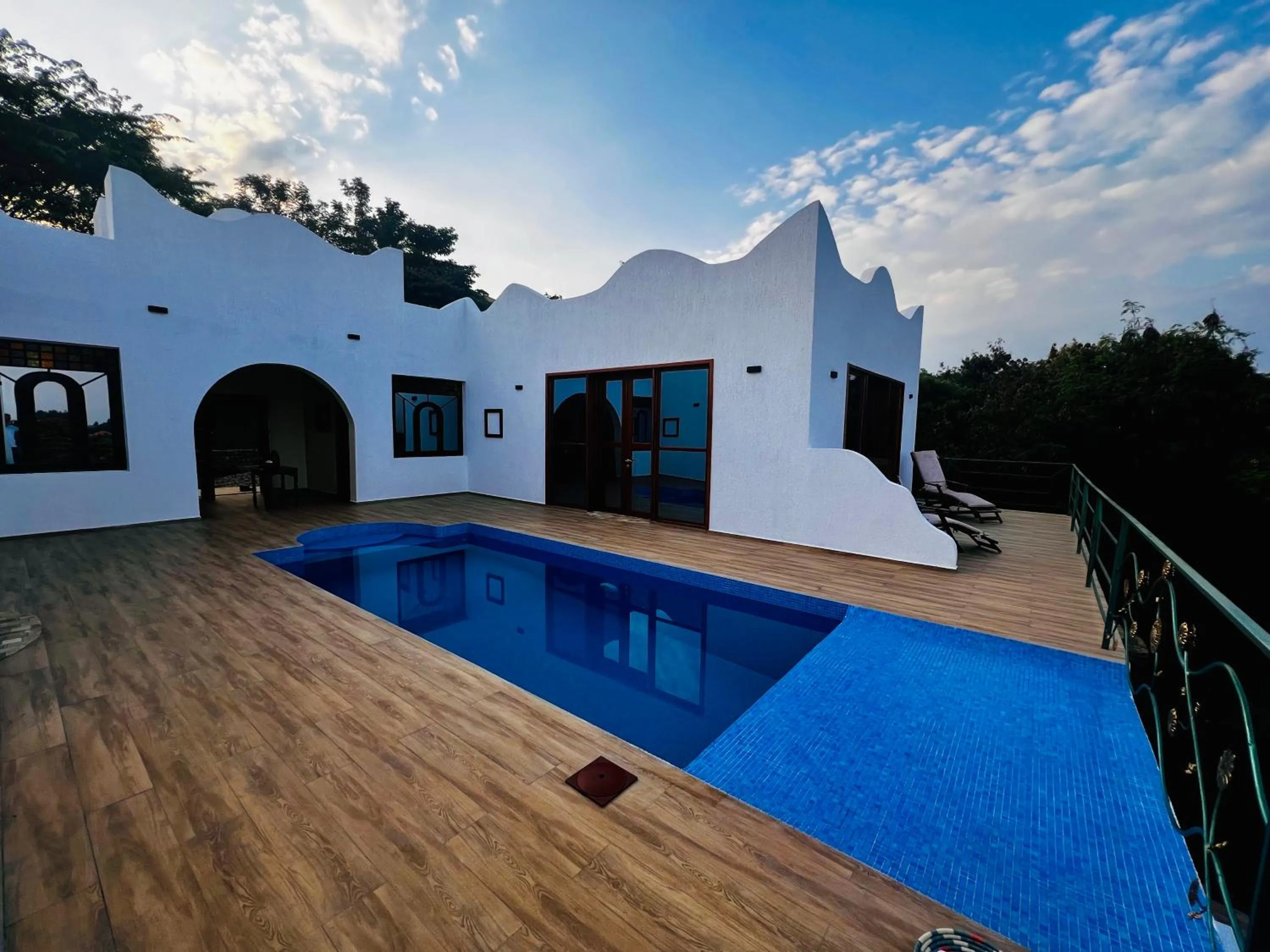 Property building in Pink Flamingo Boutique Hotel