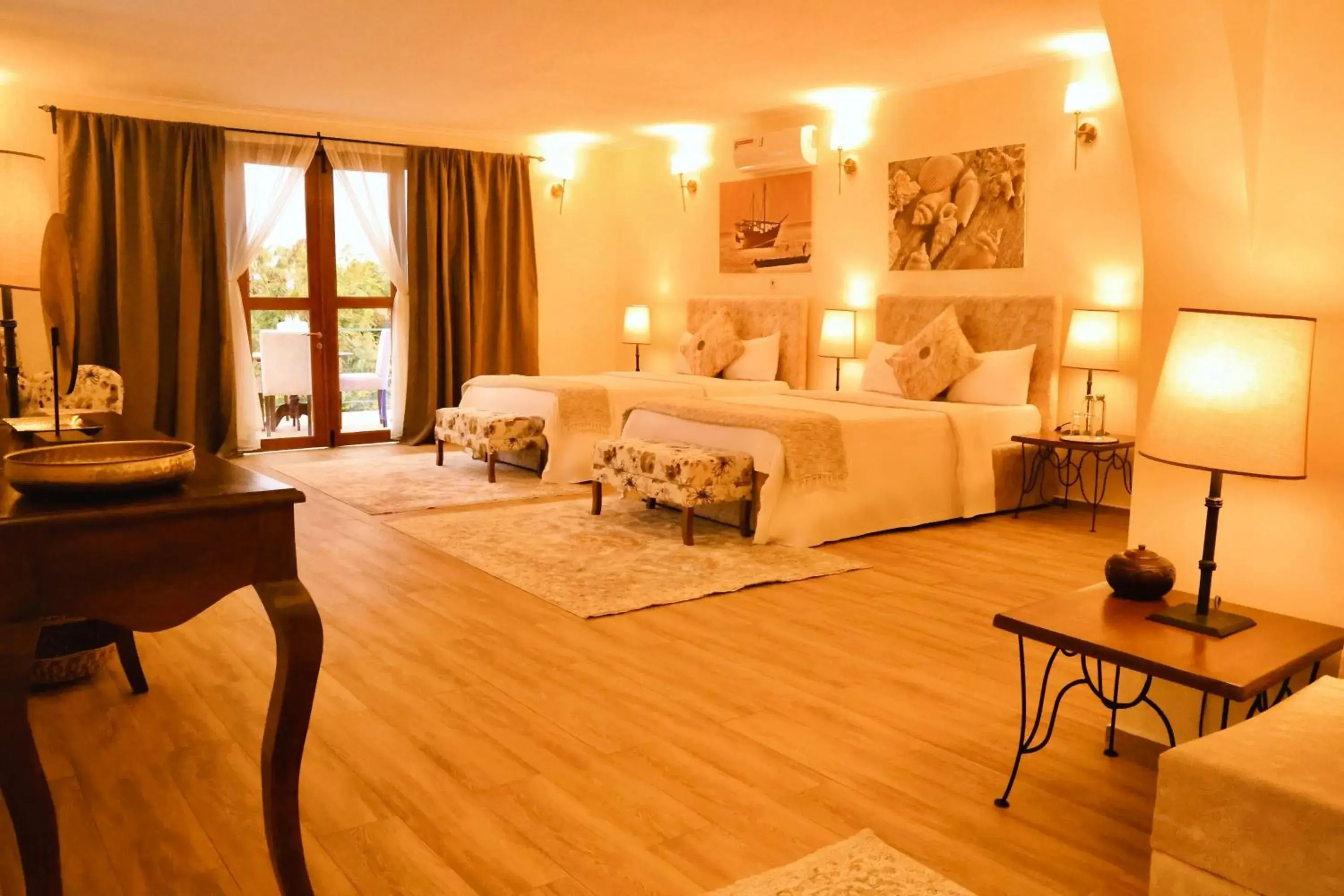 Presidential Suite in Pink Flamingo Boutique Hotel Presidential Suite in Pink Flamingo Boutique Hotel