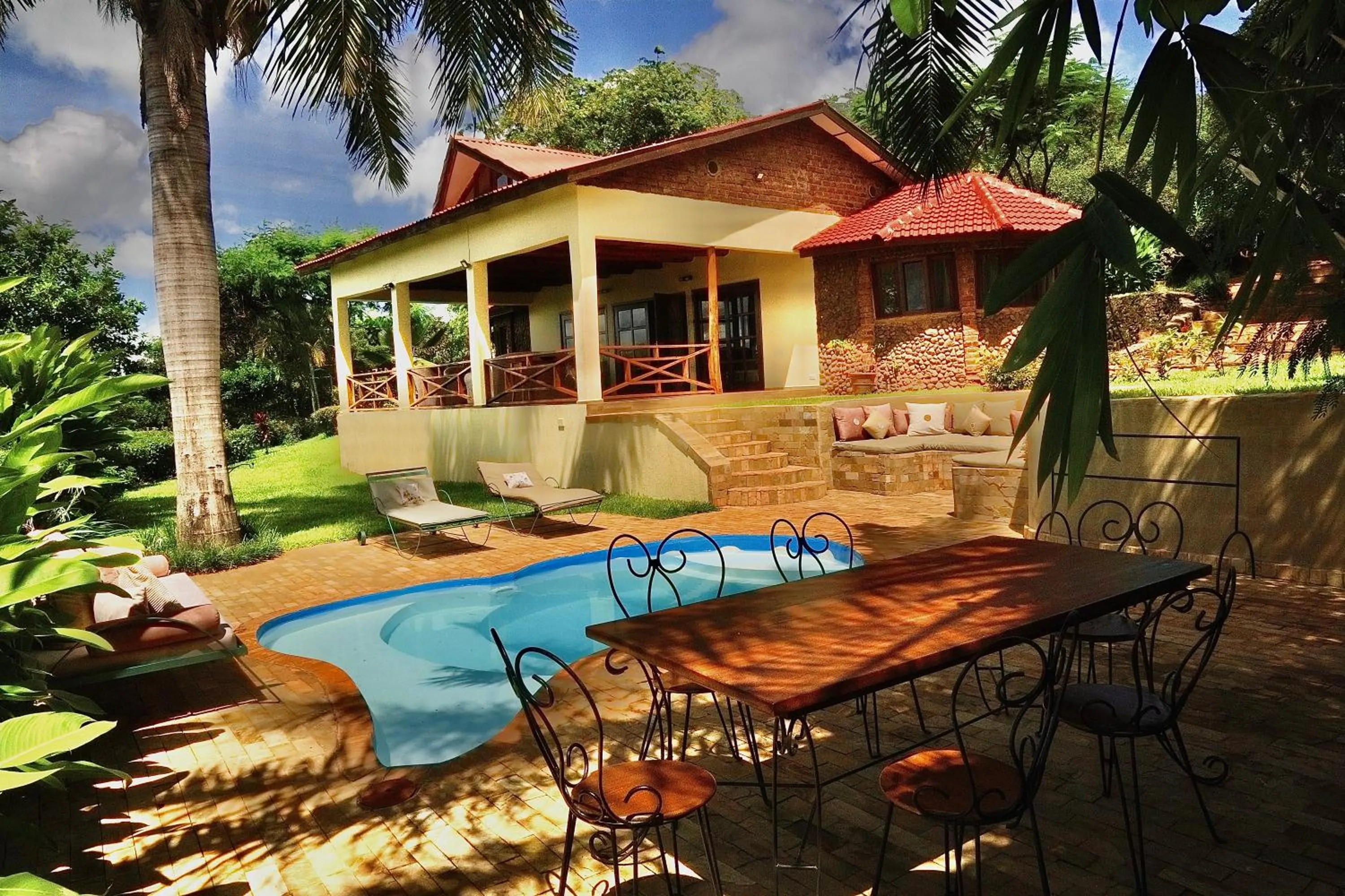 Pink Flamingo Boutique Hotel