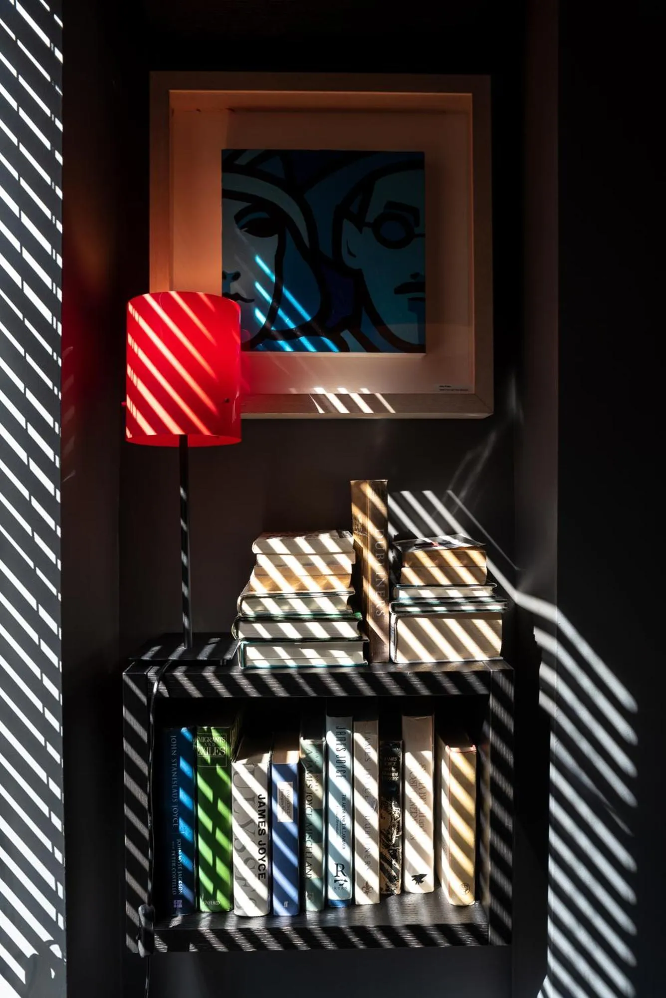 Lounge or bar in Cliffs of Moher Hotel