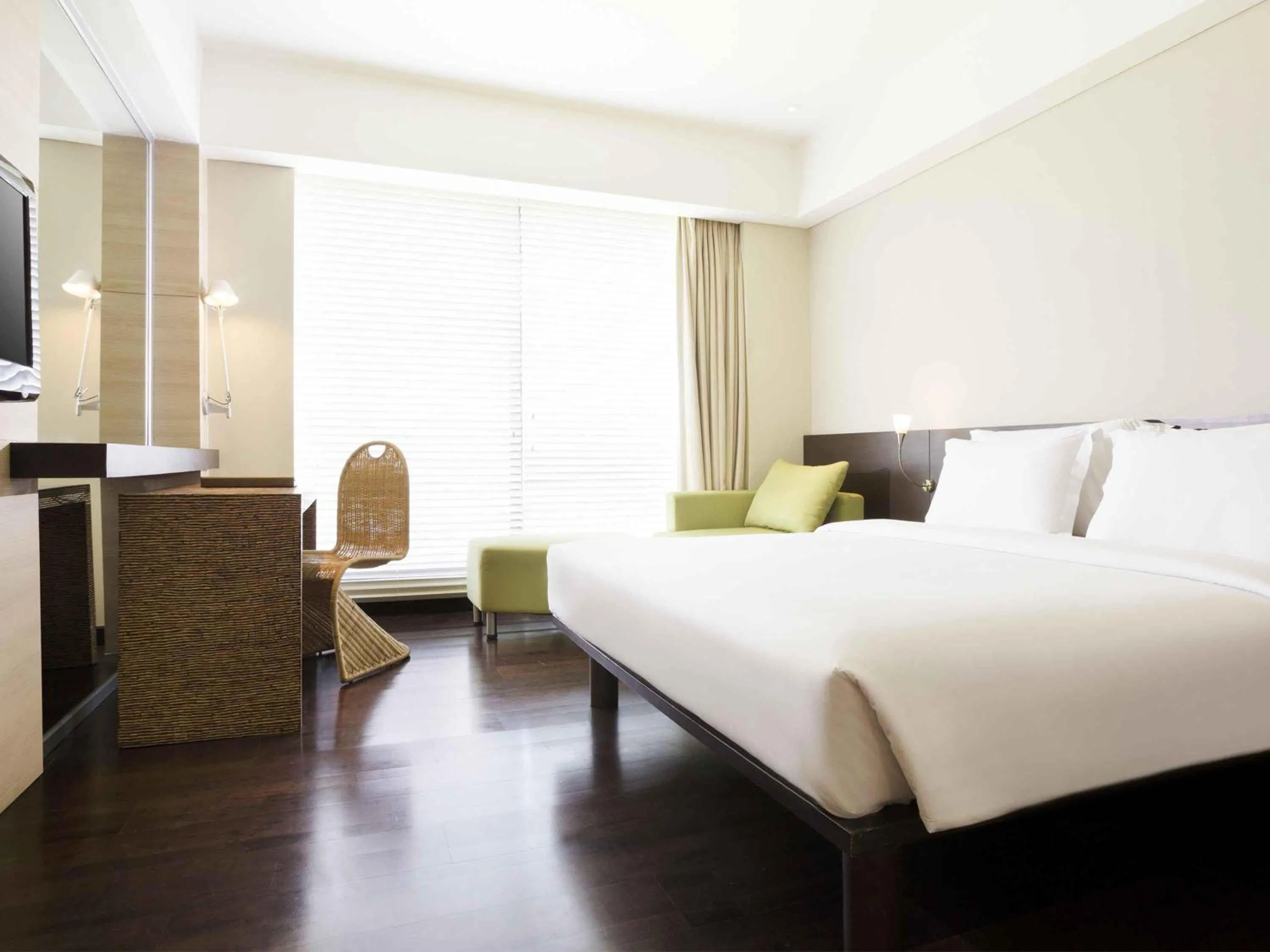 Bedroom, Bed in Novotel Manado Golf Resort & Convention Center