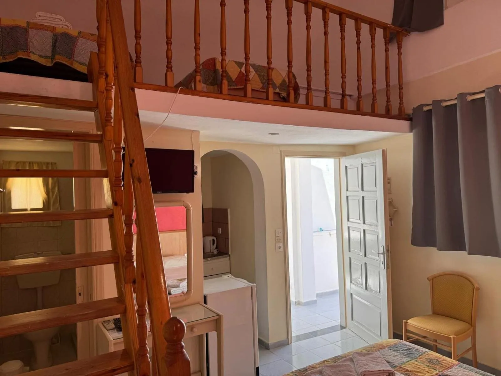 Property building in Villa Markos