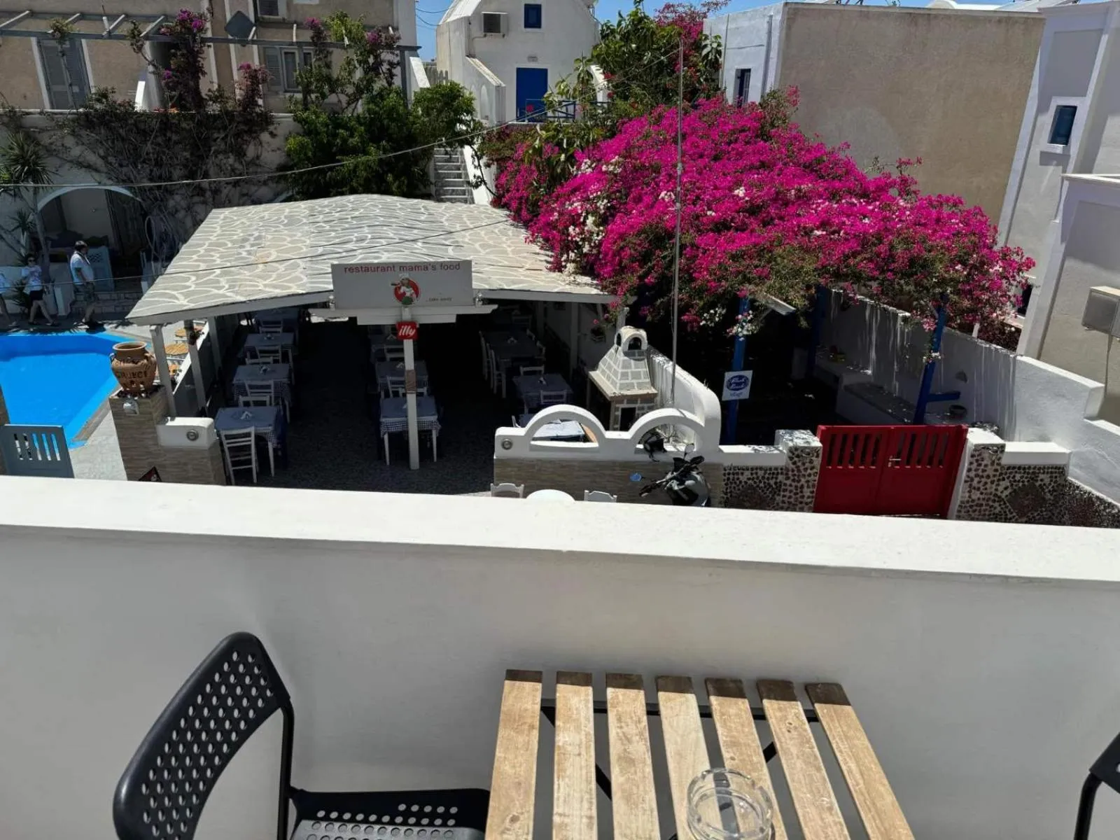 Property building in Villa Markos