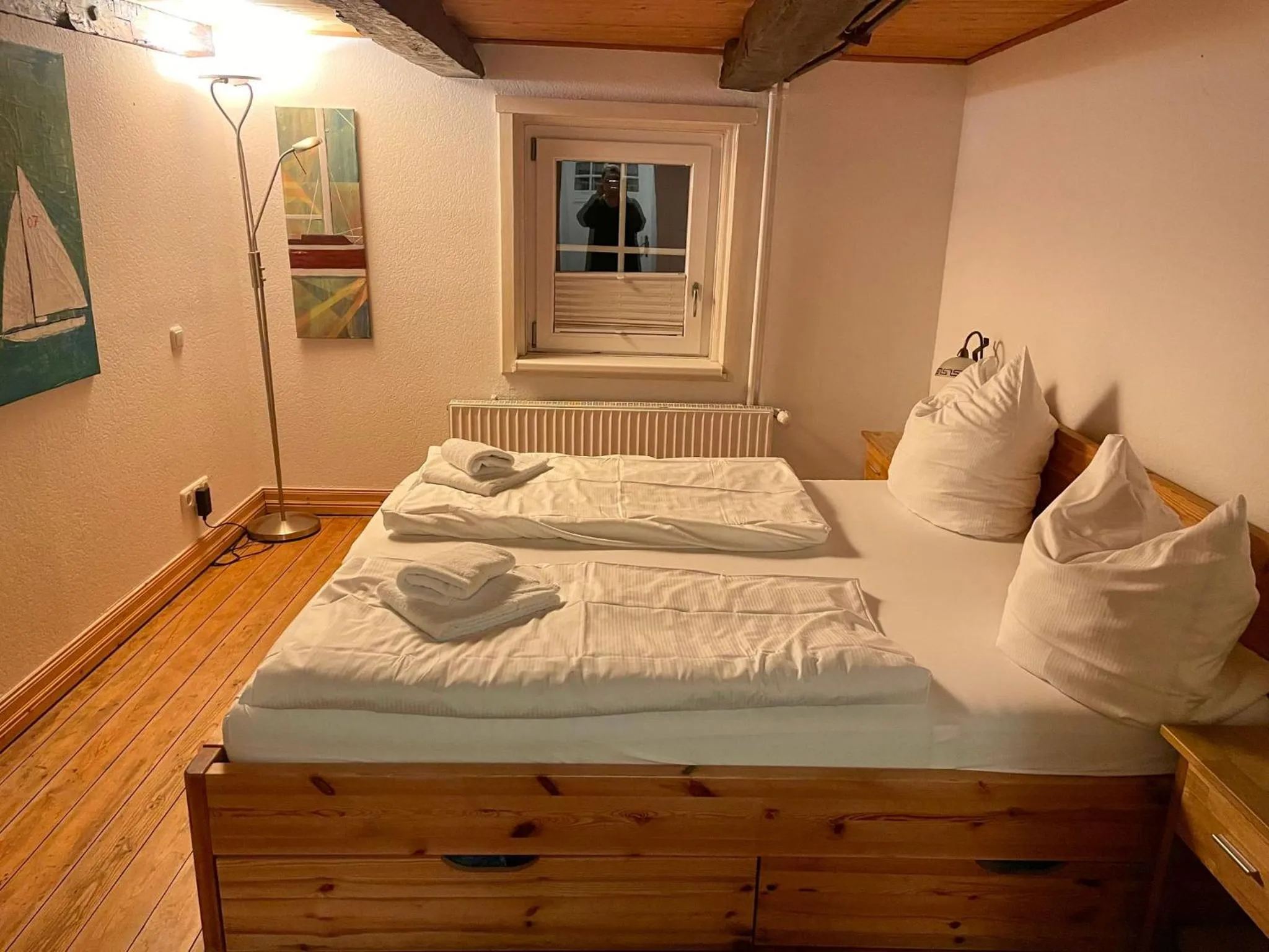 Photo of the whole room, Bed in Nobis Krug