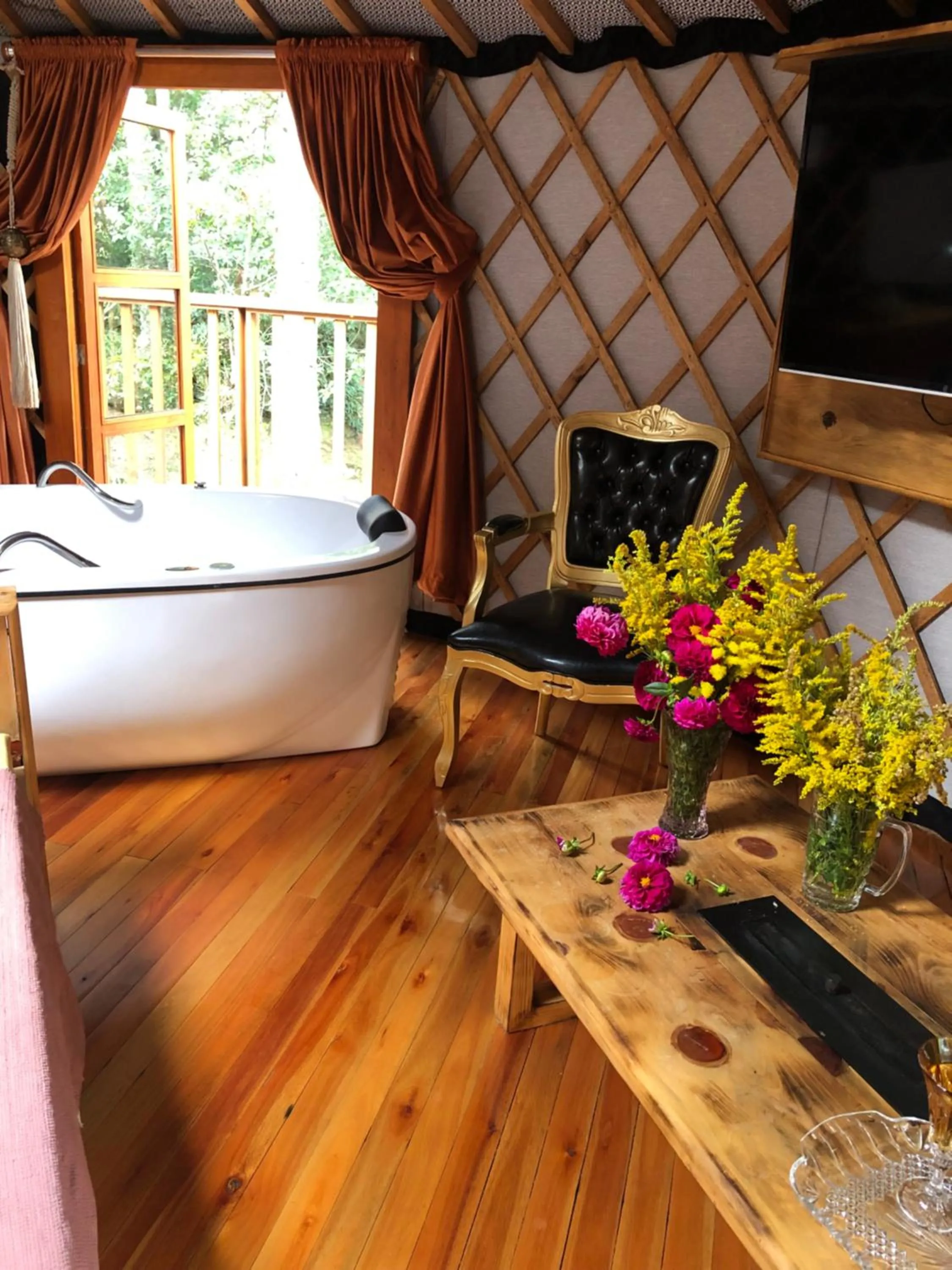 Solar do Oriente - Yurt Ecovillage