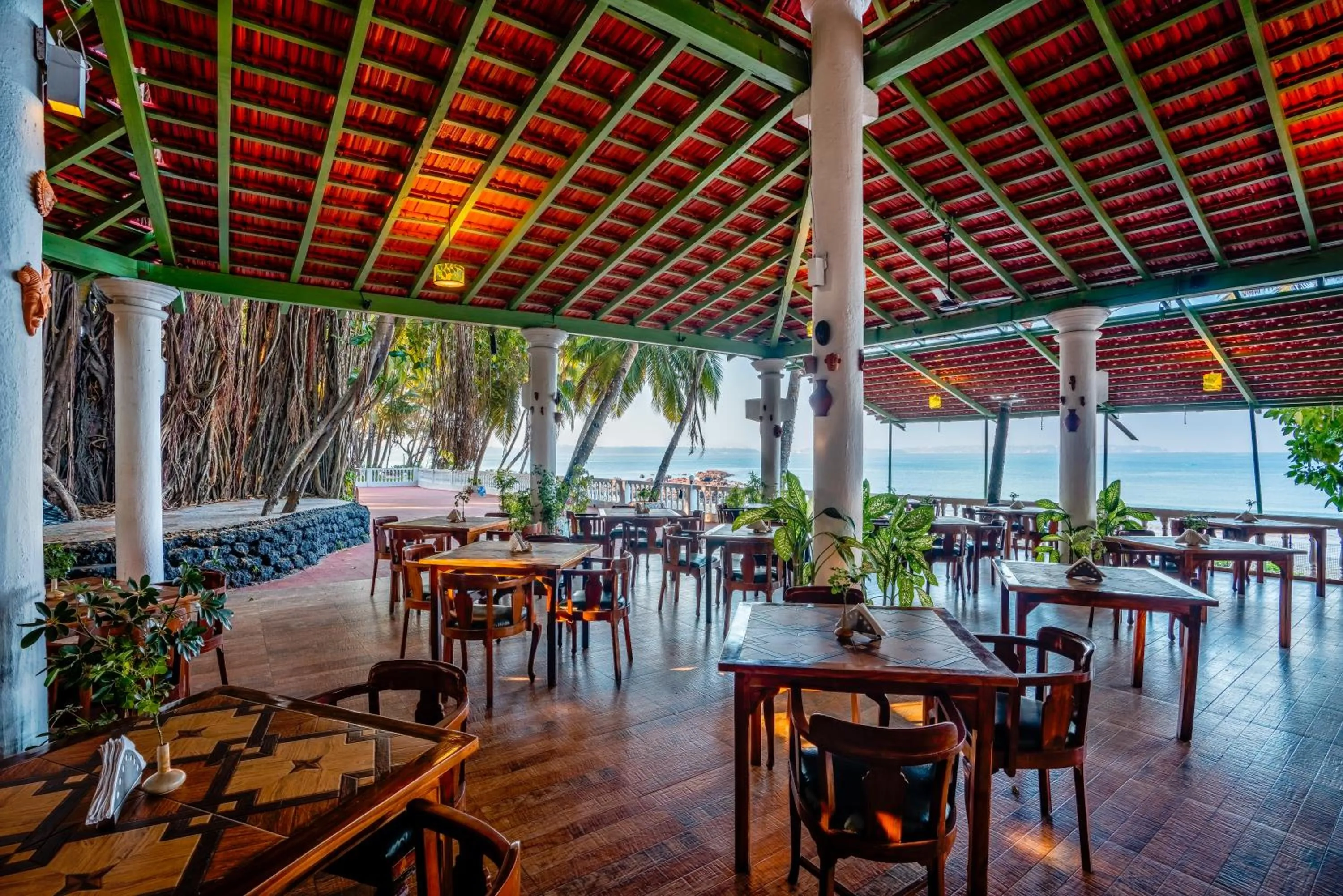 Restaurant/places to eat in Bambolim Beach Resort
