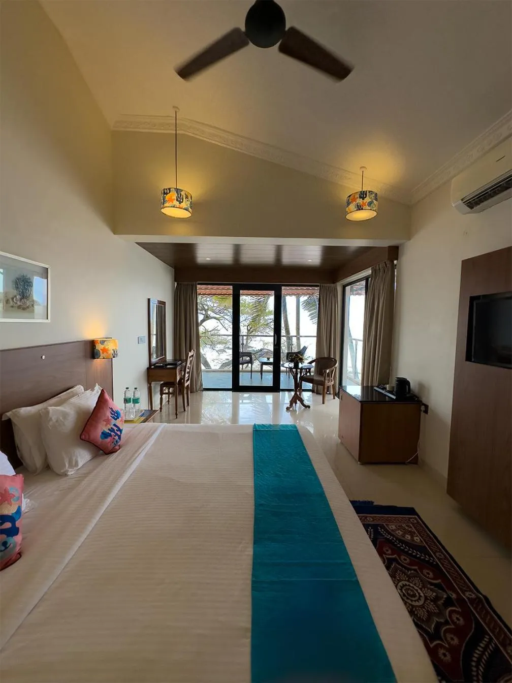 Bedroom, Bed in Bambolim Beach Resort