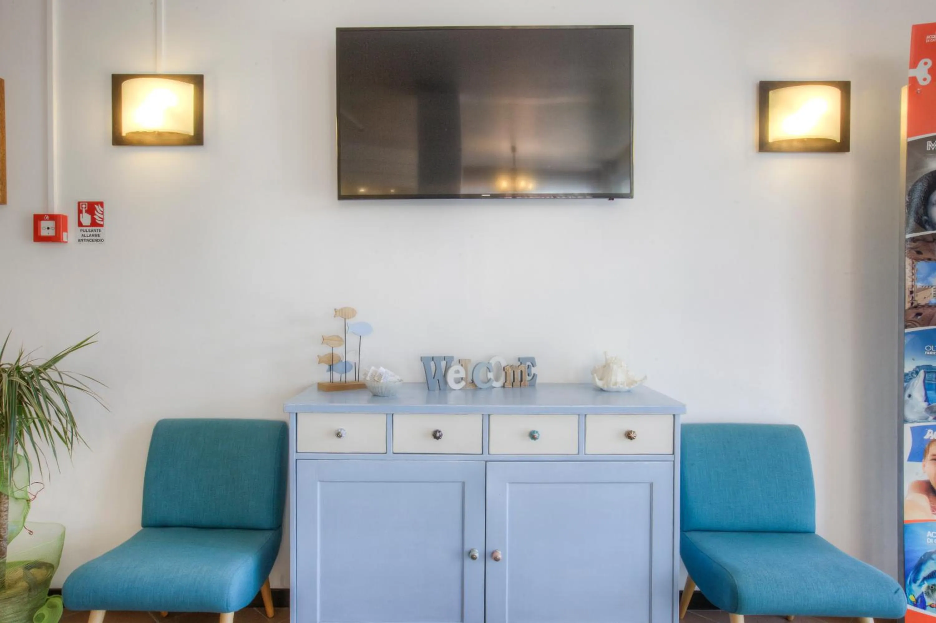 Communal lounge/ TV room in Hotel Belmar