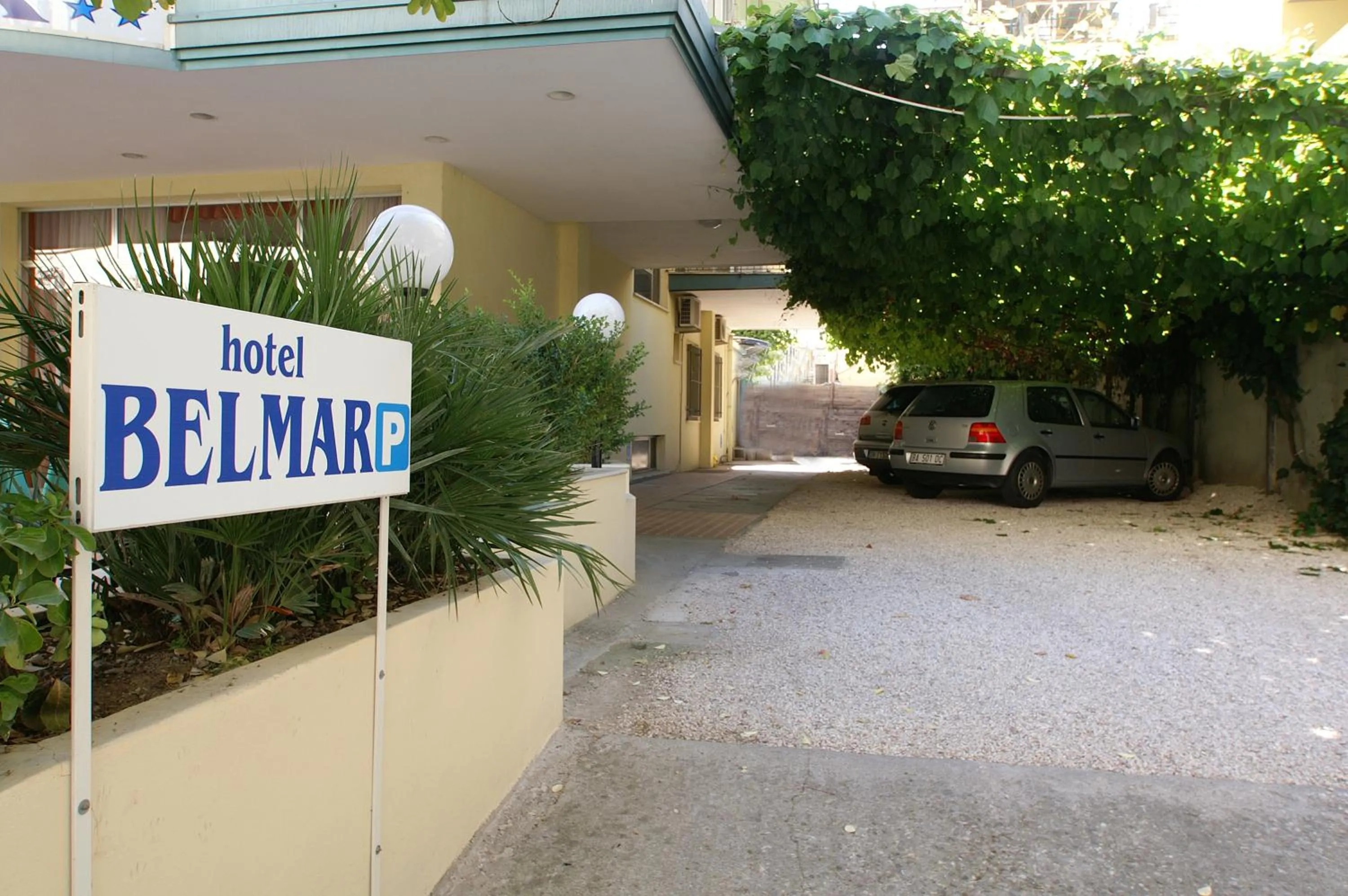 Facade/entrance in Hotel Belmar