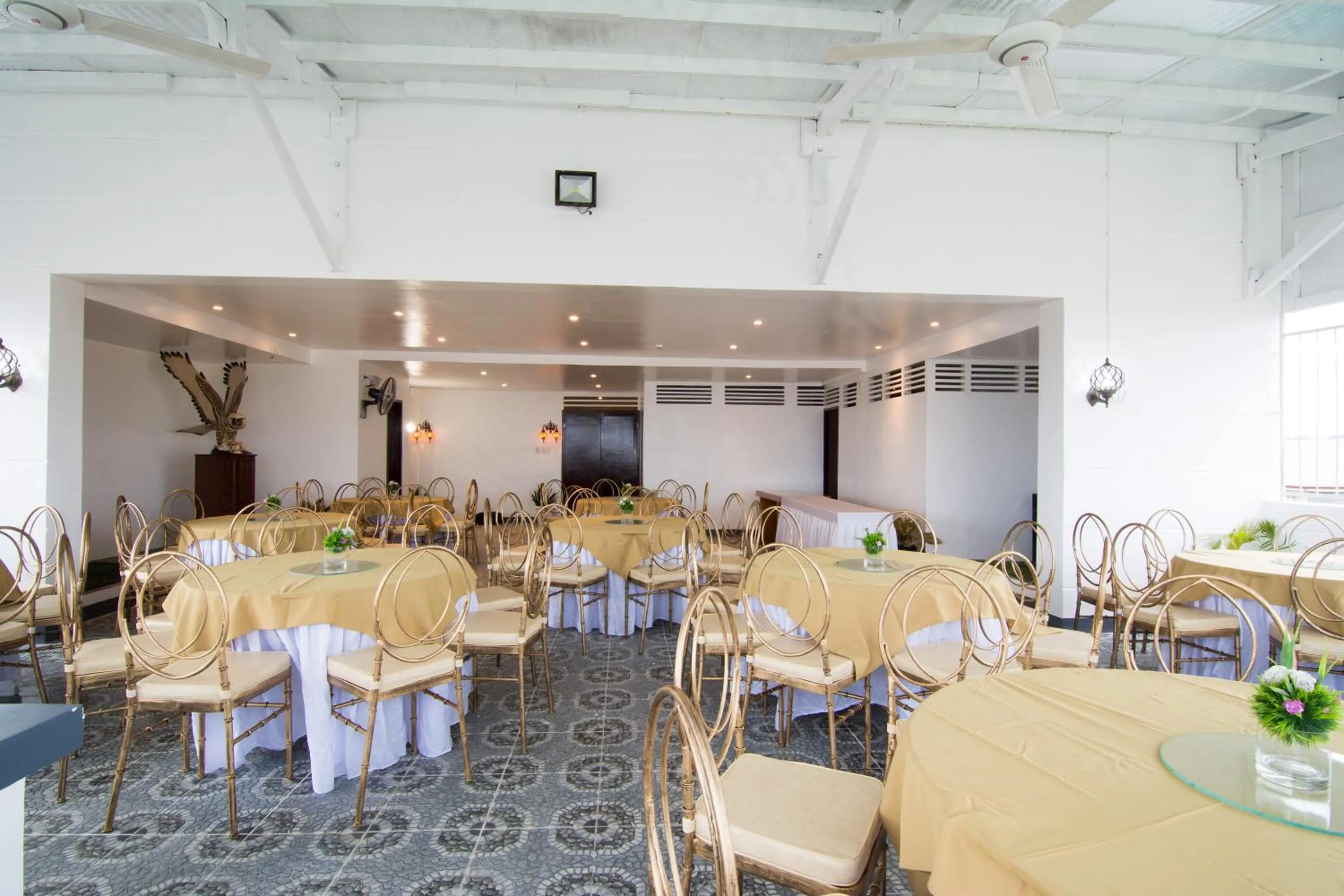 Banquet/Function facilities in Diamond Hotel And Resto