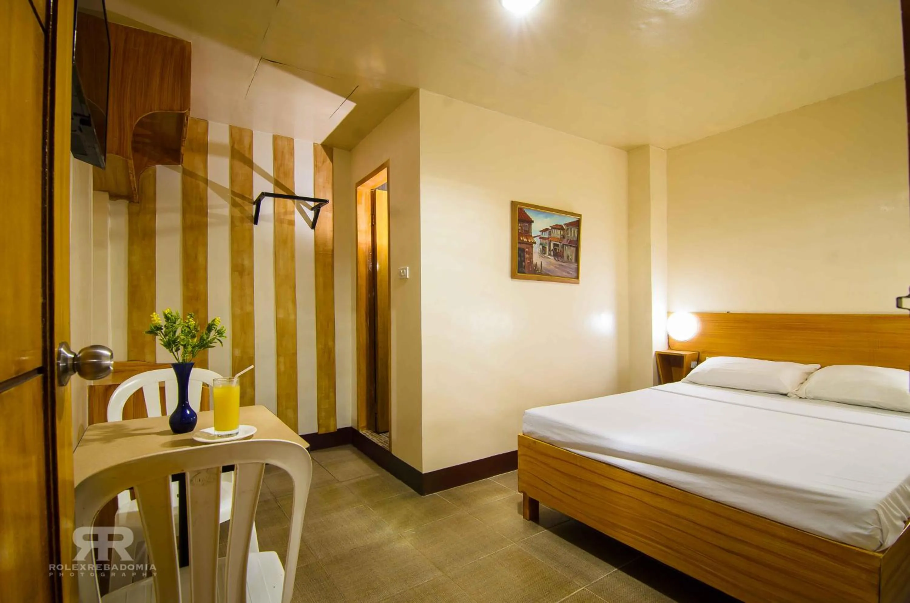 Photo of the whole room, Bed in Diamond Hotel And Resto