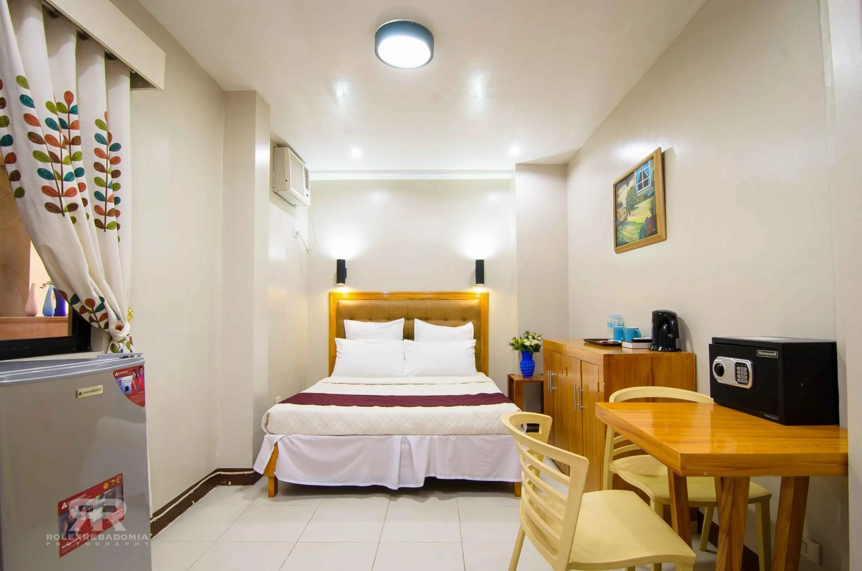 Photo of the whole room, Bed in Diamond Hotel And Resto