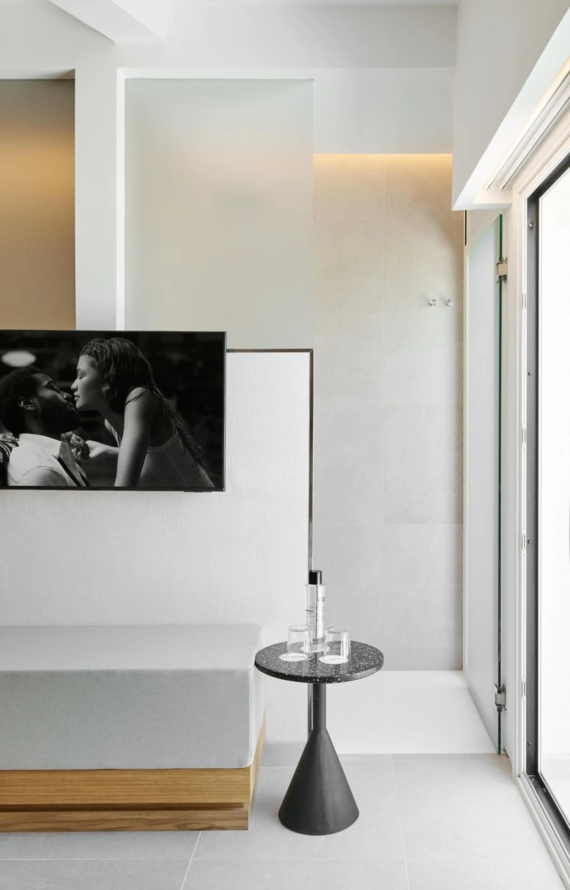 TV and multimedia in Hotel restaurant Ceferino