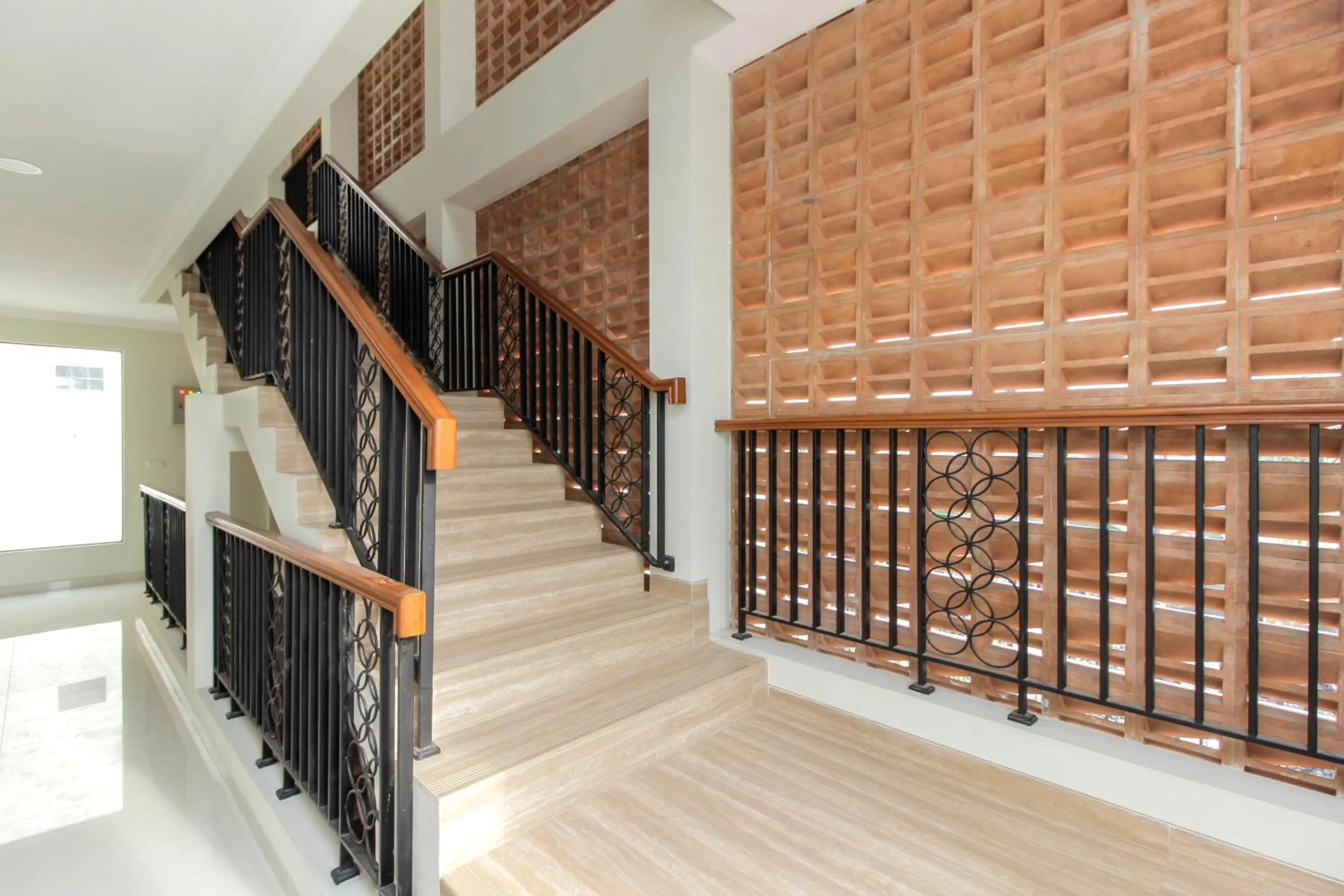 Bedroom in RedDoorz Premium near Ragunan Zoo 2