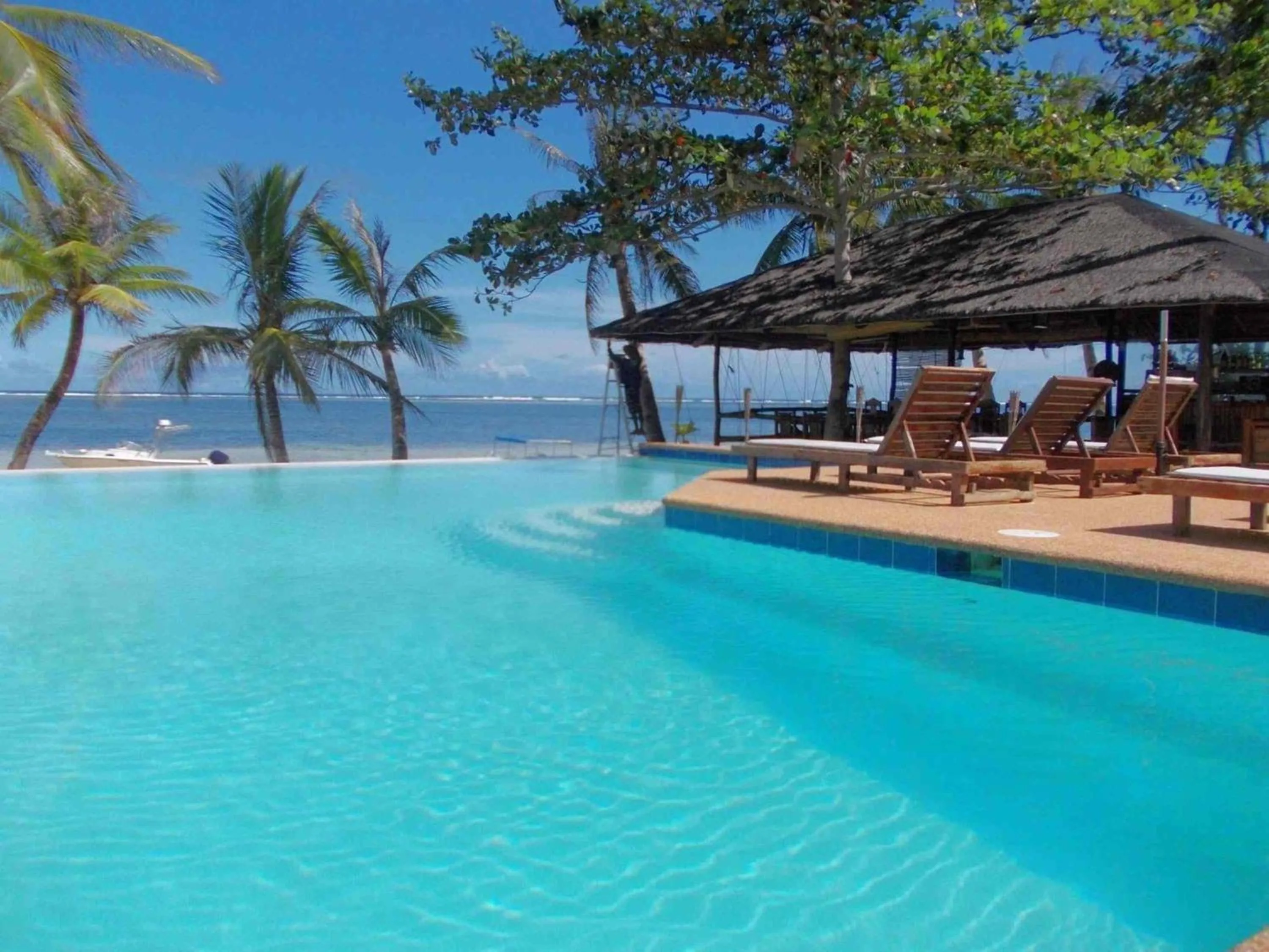 Pool view in Romantic Beach Villas