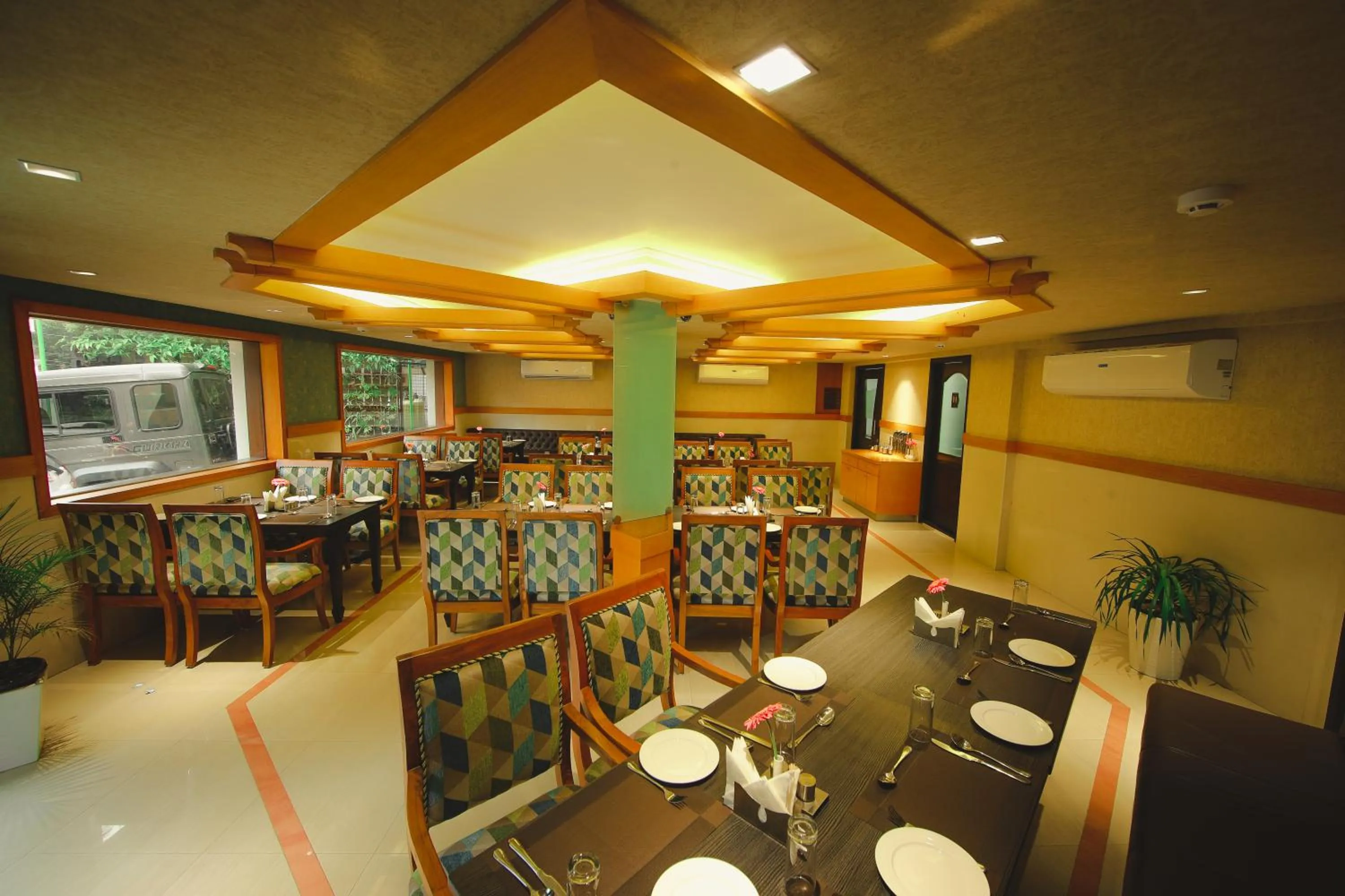 Restaurant/places to eat in Akhil Classic