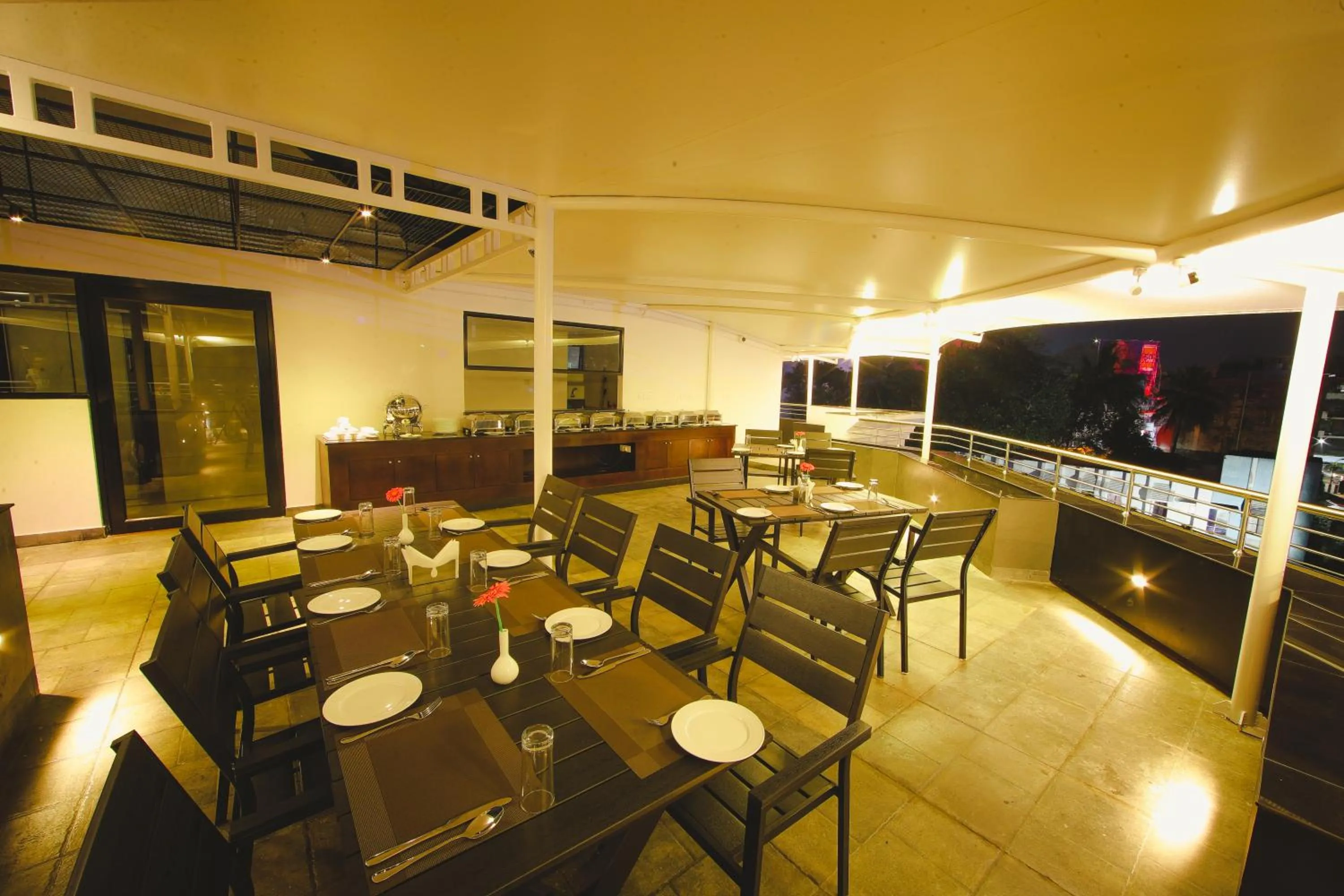 Restaurant/places to eat in Akhil Classic