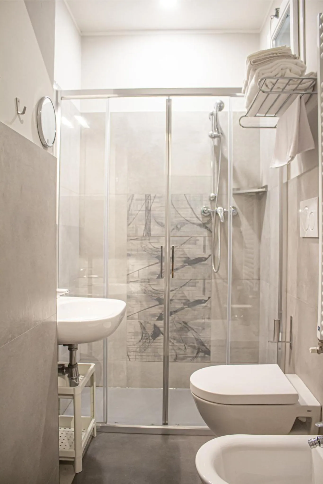 Shower in Hotel Sandra