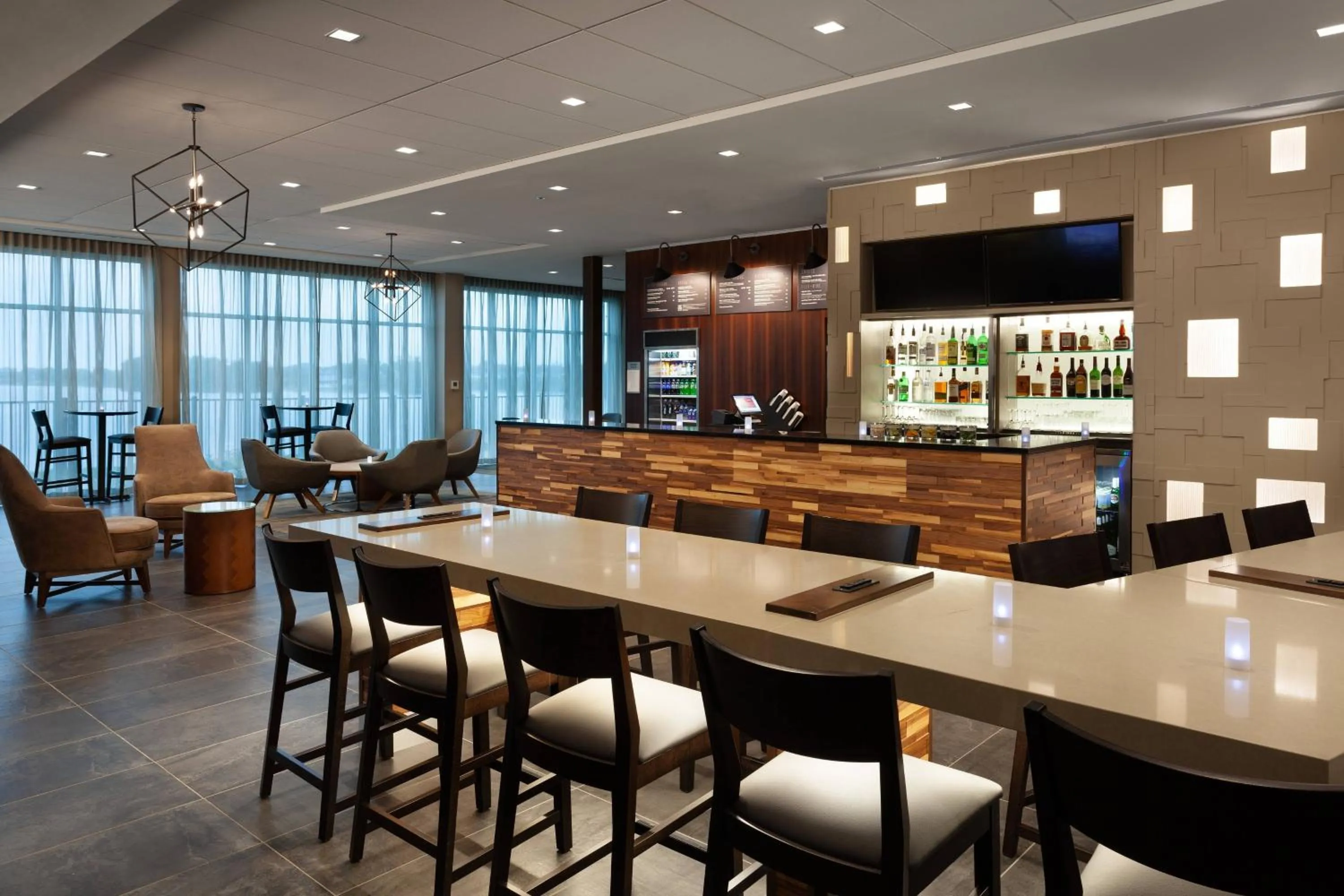 Restaurant/places to eat in Courtyard by Marriott Winter Haven