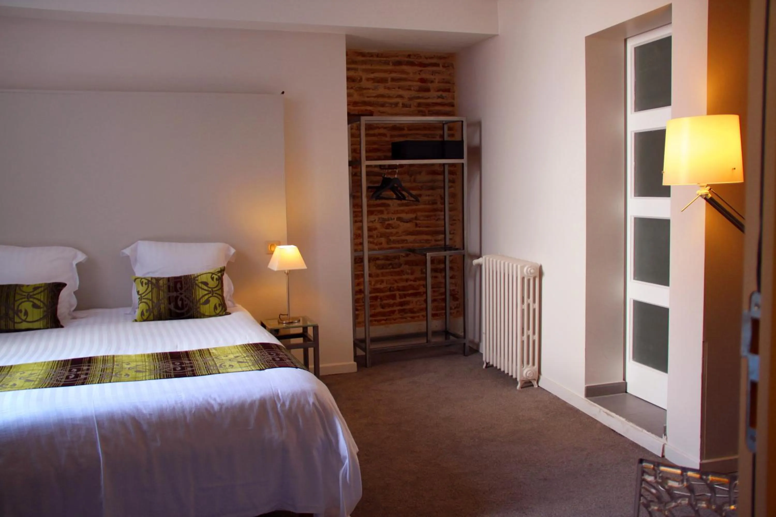 Decorative detail, Bed in Hôtel des Arts