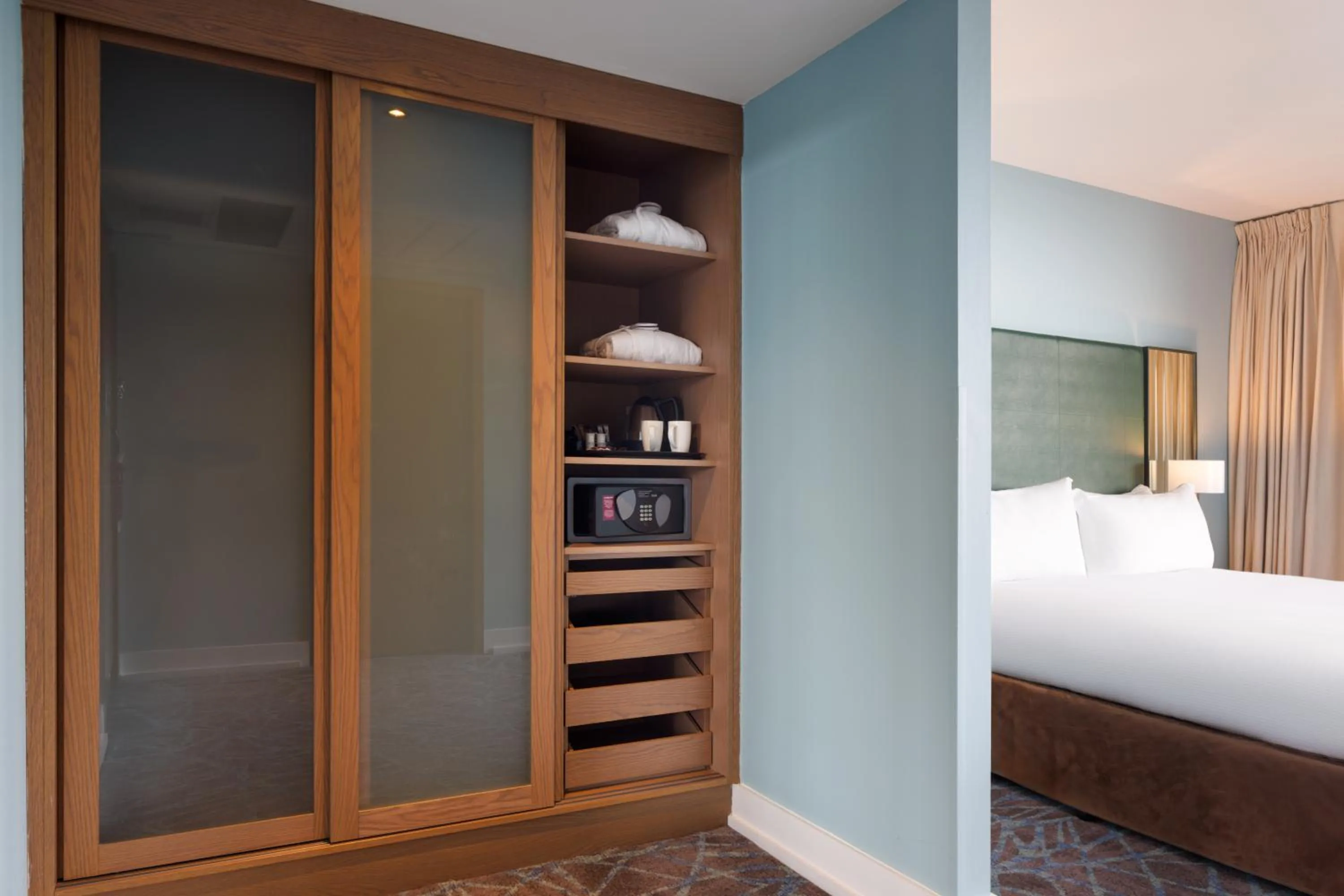 Bedroom, Bed in Hilton Dublin Kilmainham