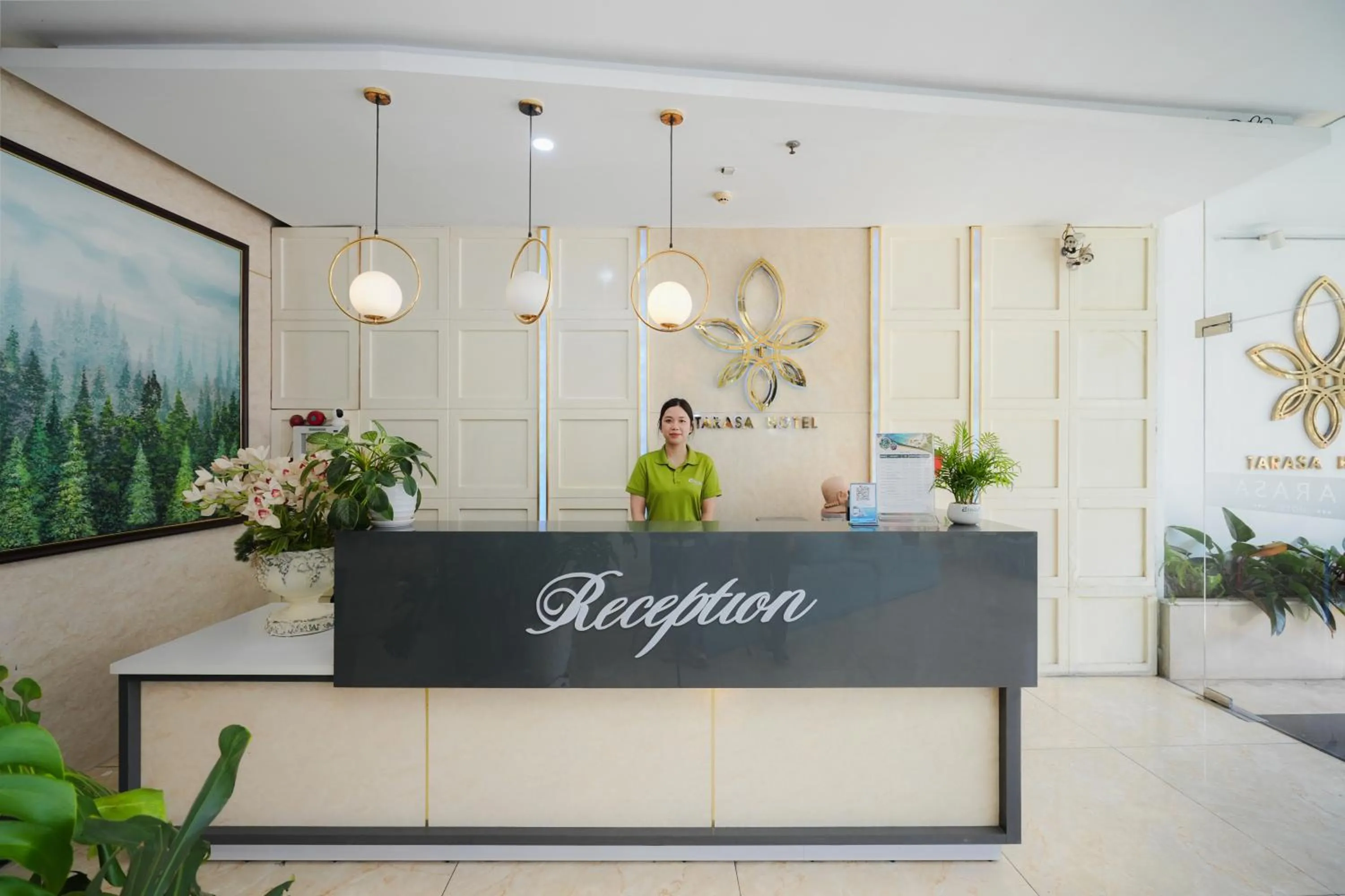 Lobby or reception in Tarasa Hotel