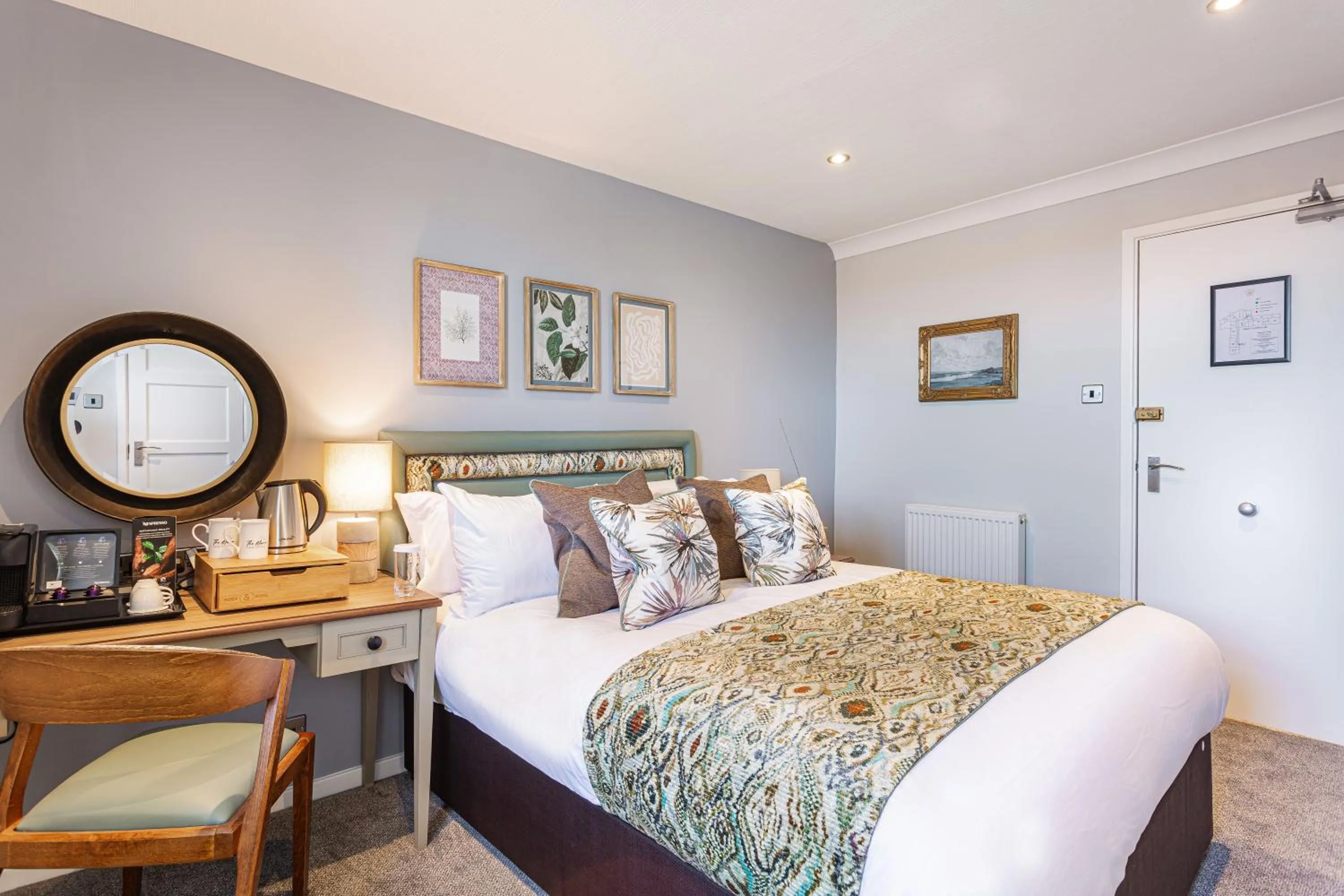 Bed in The Manor Coastal Hotel & Inn, Blakeney - The Coaching Inn Group