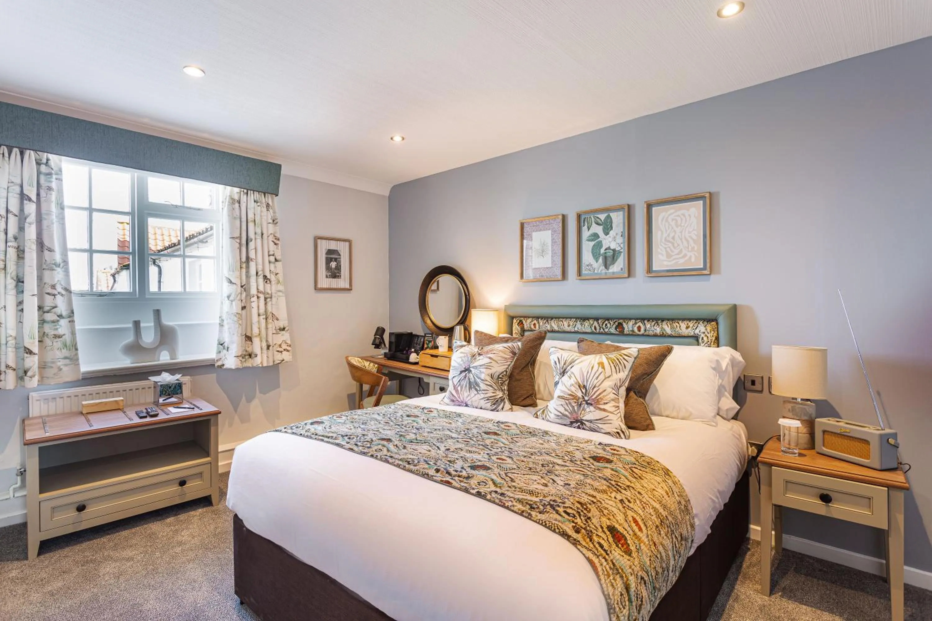 Bed in The Manor Coastal Hotel & Inn, Blakeney - The Coaching Inn Group
