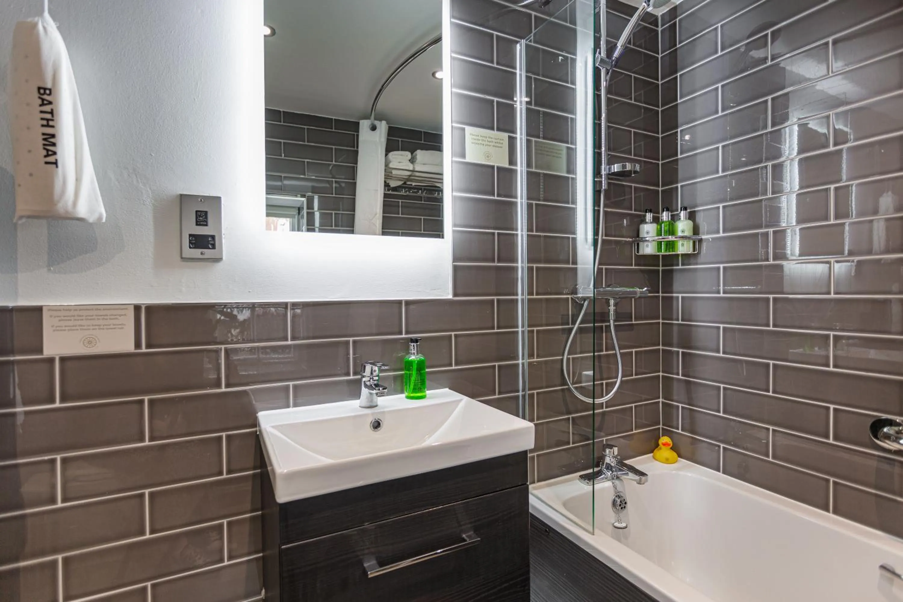 Shower in The Manor Coastal Hotel & Inn, Blakeney - The Coaching Inn Group