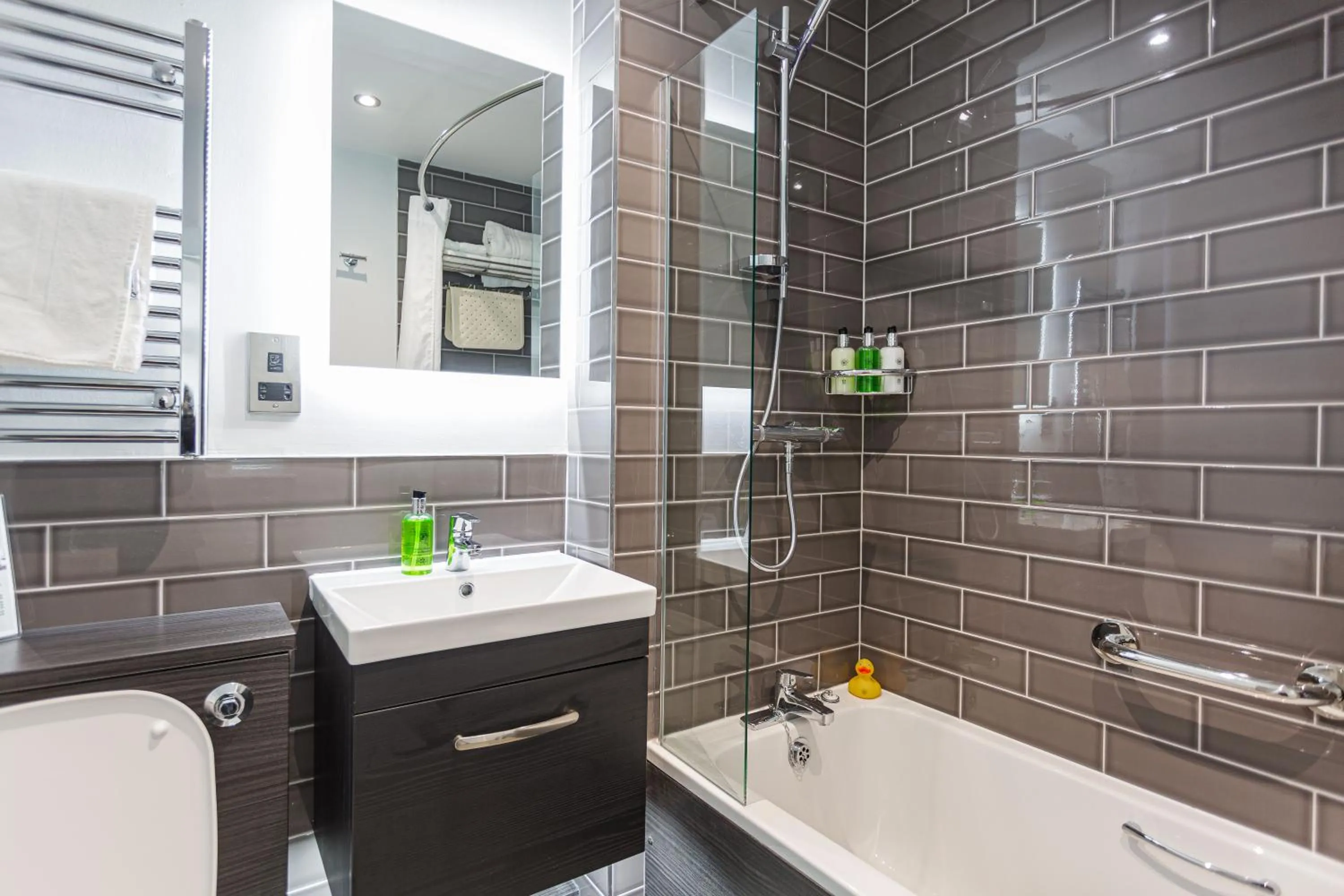 Shower in The Manor Coastal Hotel & Inn, Blakeney - The Coaching Inn Group