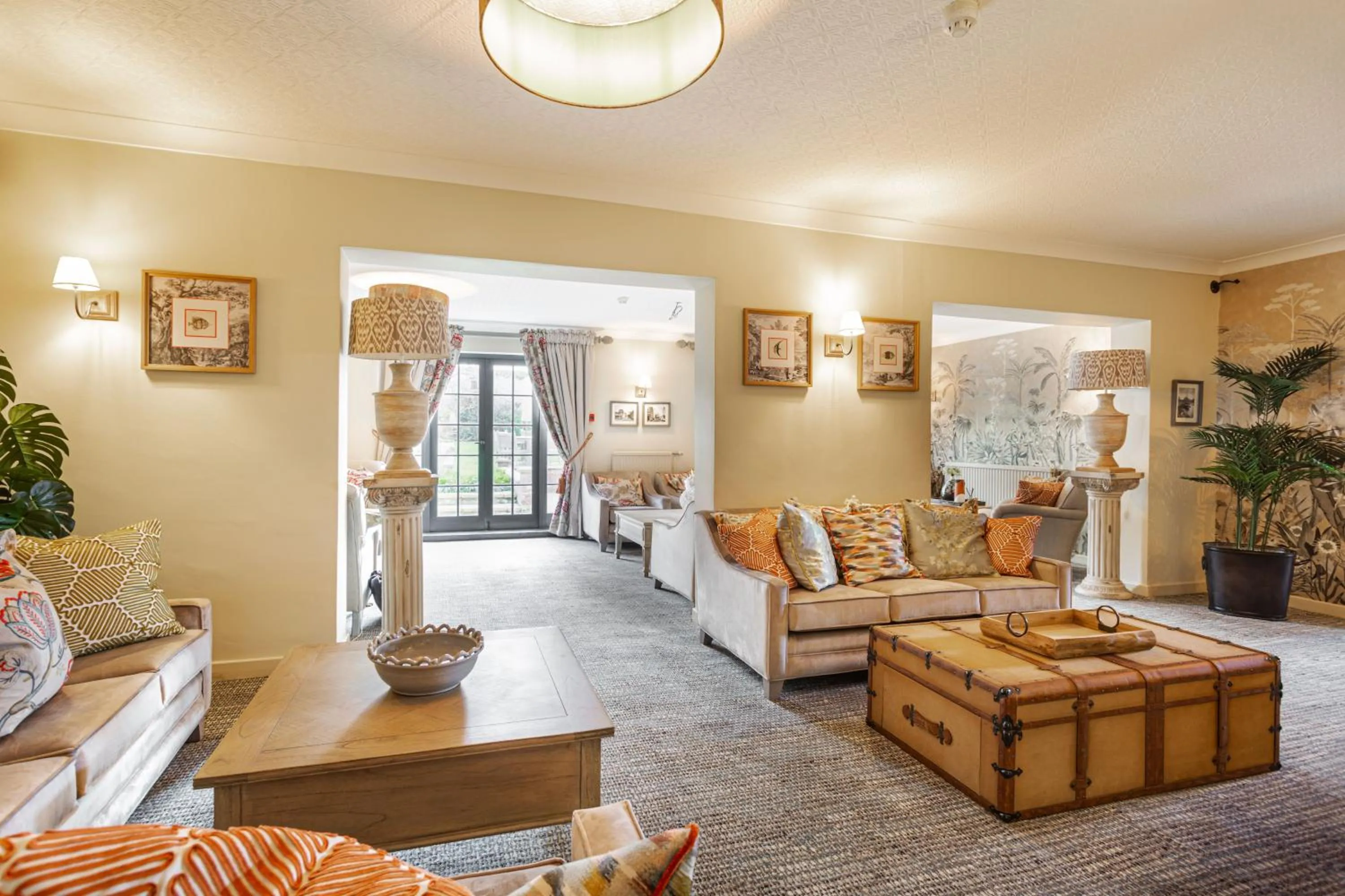 Lounge or bar in The Manor Coastal Hotel & Inn, Blakeney - The Coaching Inn Group