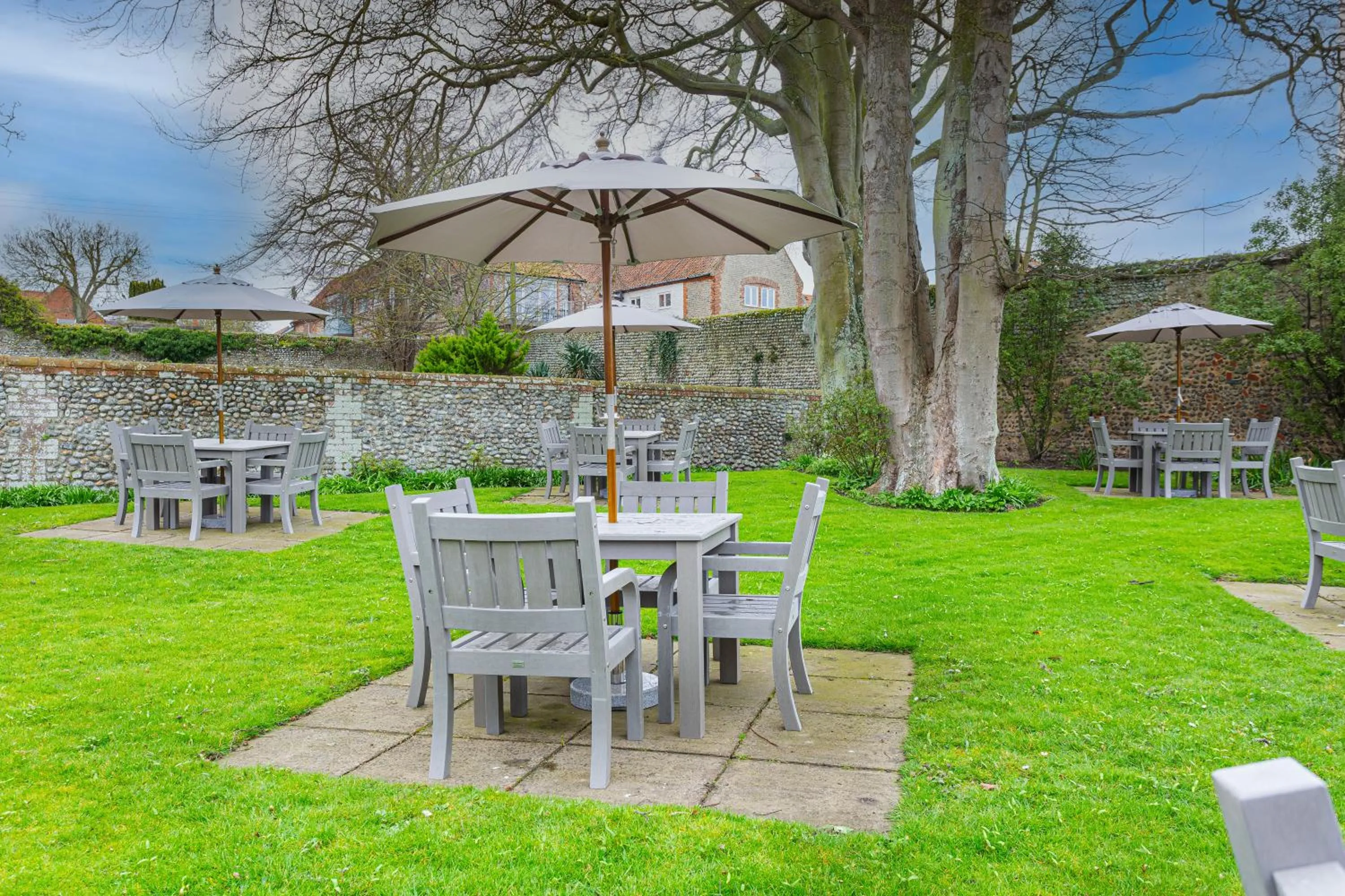 Garden in The Manor Coastal Hotel & Inn, Blakeney - The Coaching Inn Group