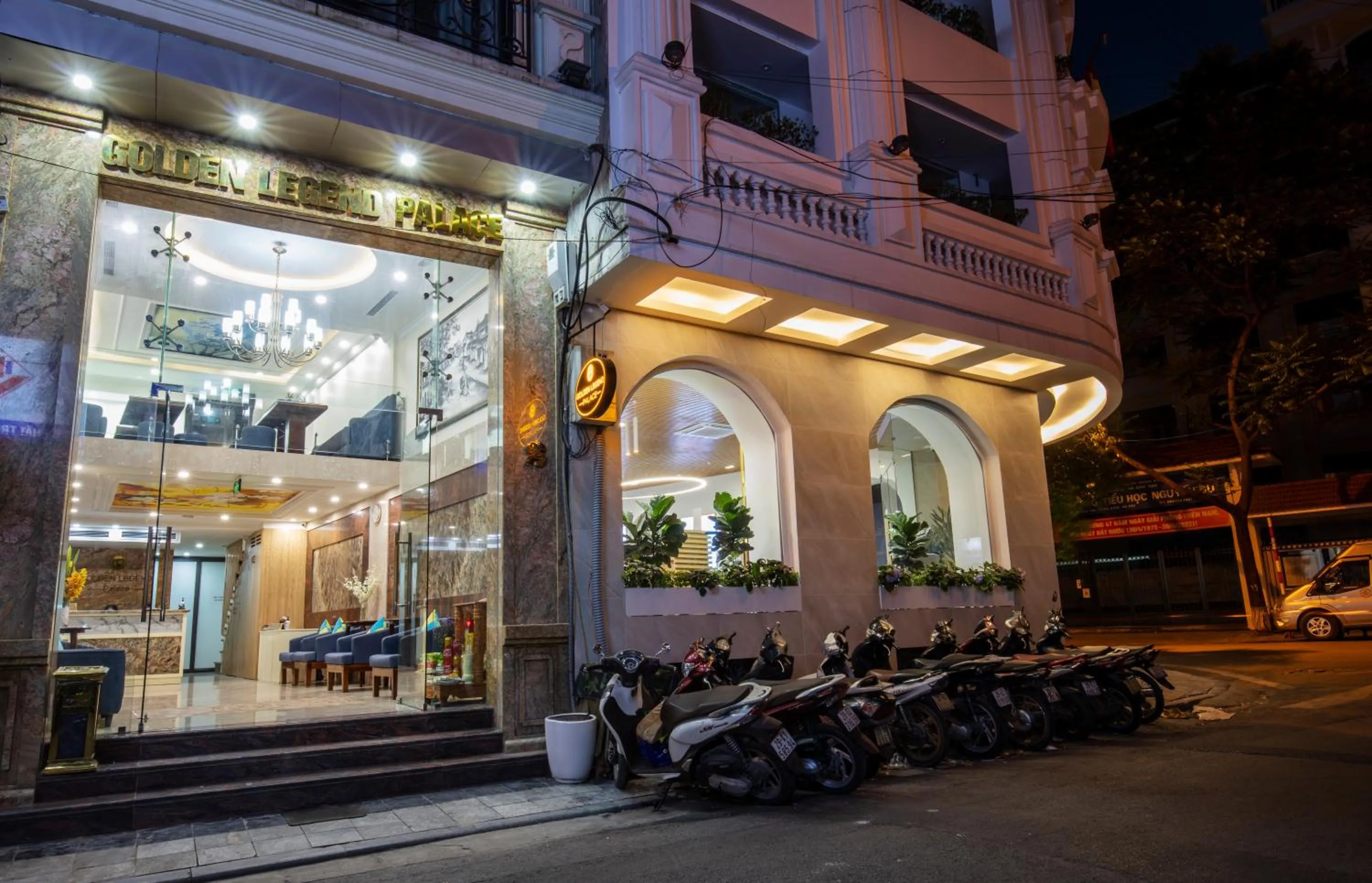 Property building in Golden Legend Palace Hotel & Travel