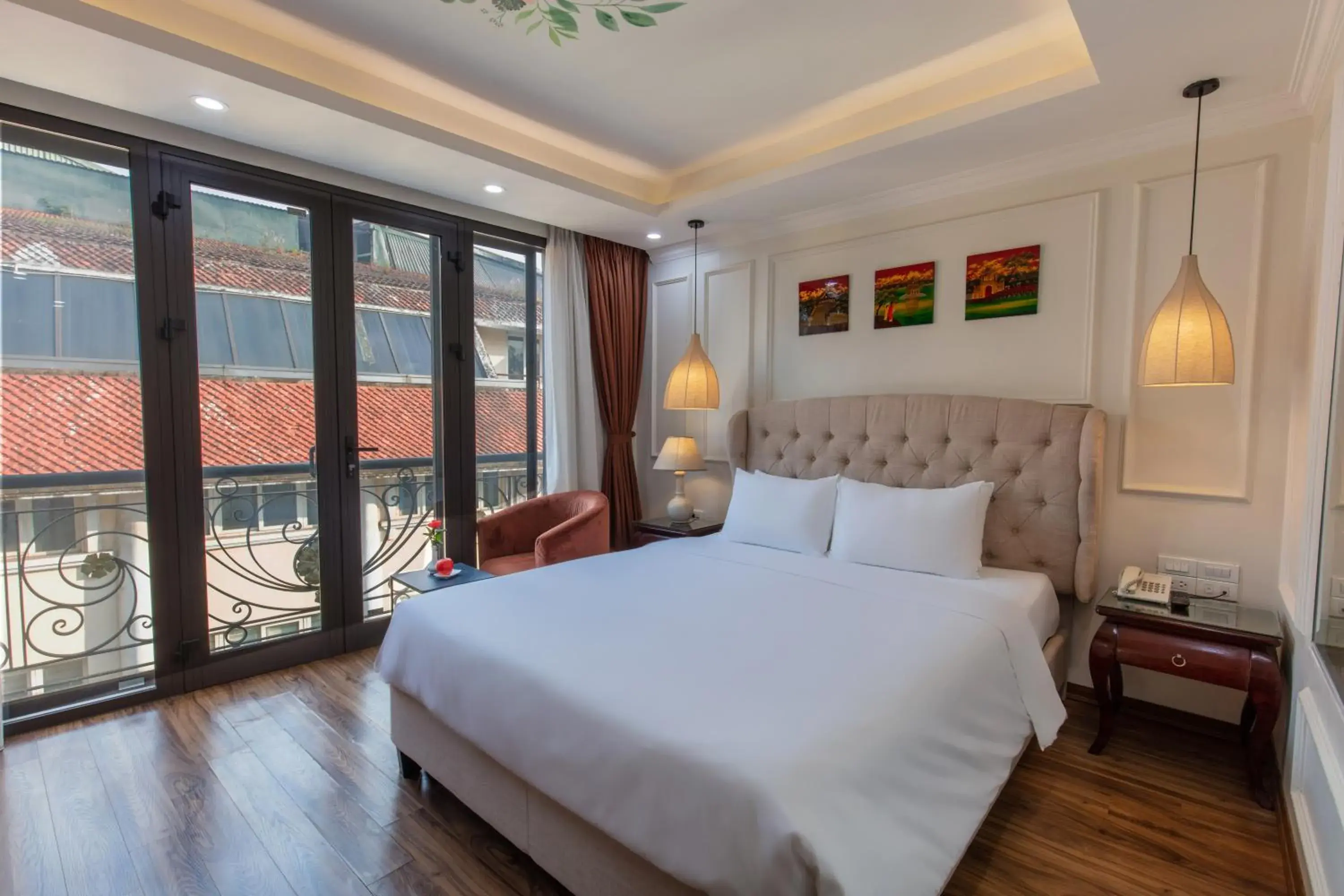 Junior Suite with City View in Golden Legend Palace Hotel & Travel Junior Suite with City View in Golden Legend Palace Hotel & Travel